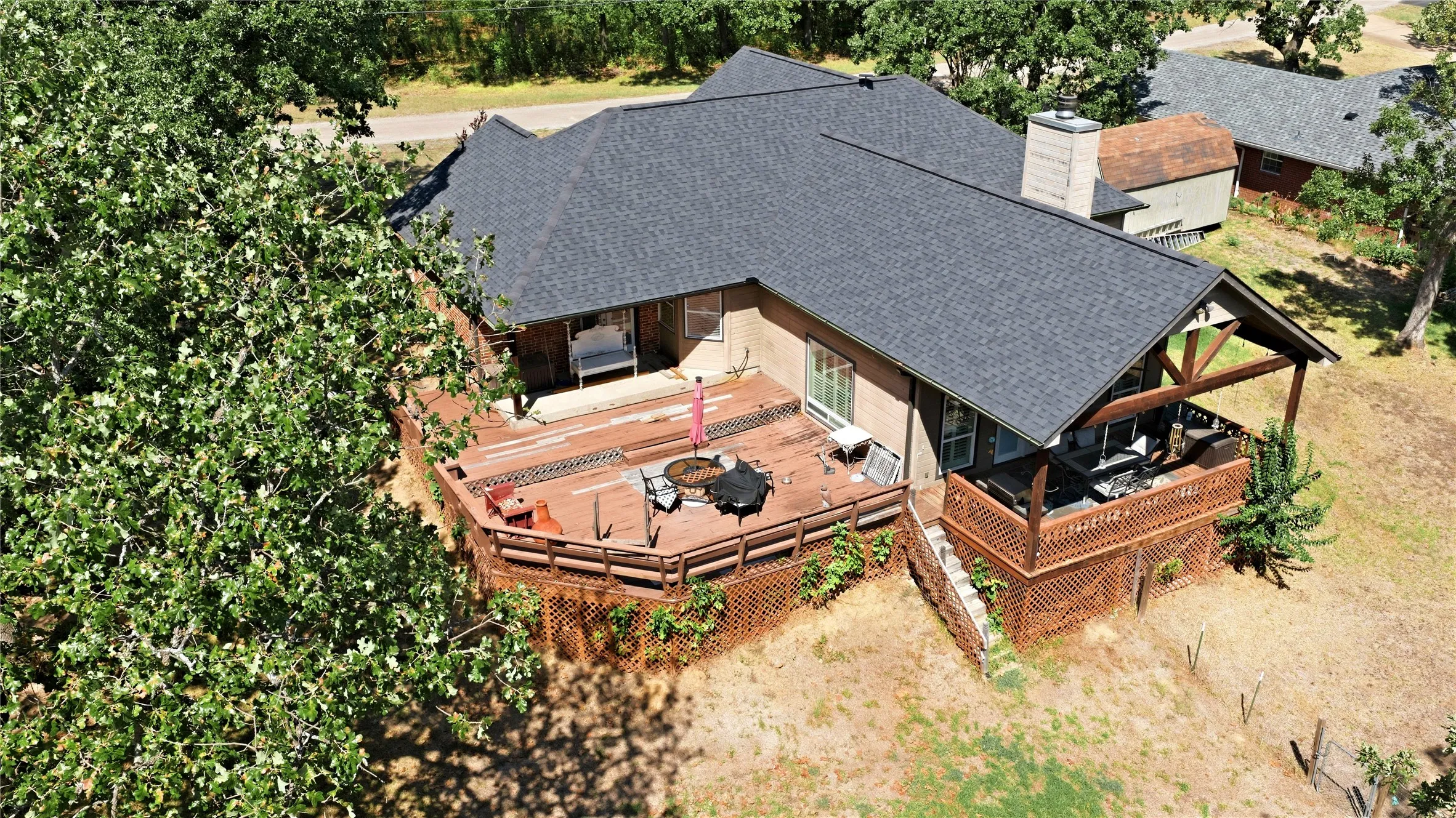 Single Family Residence For Sale in Henderson County , 5280 Loma Vista, Malakoff, Texas 75148, 3 Bedroom, 2 Bathroom, 2 Garage spaces, 2,024 Sqft, built in 2008, mls#21408855, Real Estate Agent in Malakoff, Homes For Sale in Henderson county, Homes For Sale in Malakoff, Realtor in Malakoff Texas, Real Estate Brokerage Independent Realty Texas, Luminita Cordes Realtor