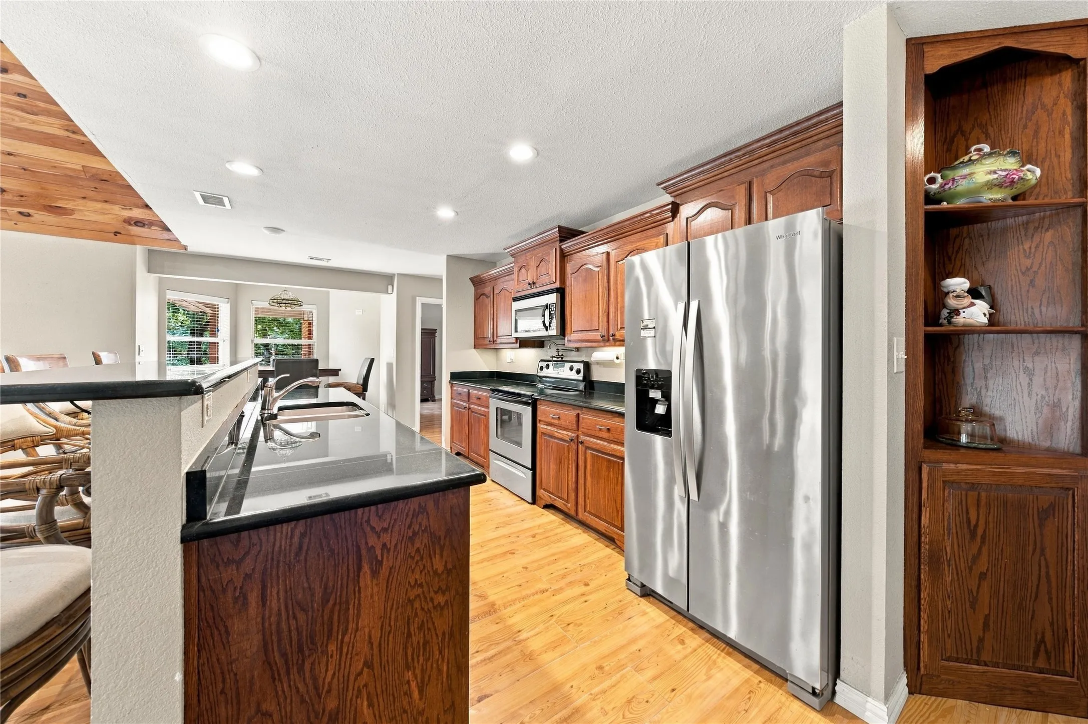 Single Family Residence For Sale in Henderson County , 5280 Loma Vista, Malakoff, Texas 75148, 3 Bedroom, 2 Bathroom, 2 Garage spaces, 2,024 Sqft, built in 2008, mls#21408855, Real Estate Agent in Malakoff, Homes For Sale in Henderson county, Homes For Sale in Malakoff, Realtor in Malakoff Texas, Real Estate Brokerage Independent Realty Texas, Luminita Cordes Realtor