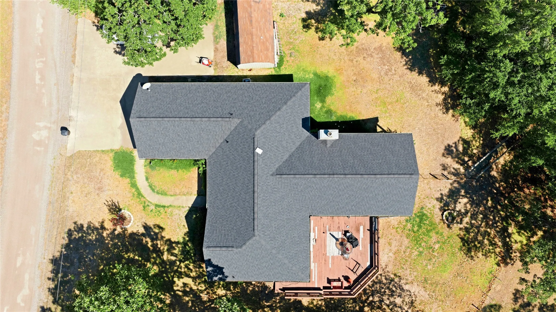 Single Family Residence For Sale in Henderson County , 5280 Loma Vista, Malakoff, Texas 75148, 3 Bedroom, 2 Bathroom, 2 Garage spaces, 2,024 Sqft, built in 2008, mls#21408855, Real Estate Agent in Malakoff, Homes For Sale in Henderson county, Homes For Sale in Malakoff, Realtor in Malakoff Texas, Real Estate Brokerage Independent Realty Texas, Luminita Cordes Realtor