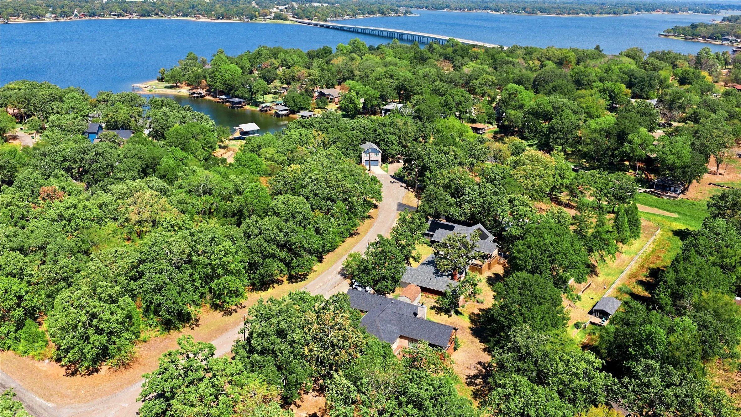 Single Family Residence For Sale in Henderson County , 5280 Loma Vista, Malakoff, Texas 75148, 3 Bedroom, 2 Bathroom, 2 Garage spaces, 2,024 Sqft, built in 2008, mls#21408855, Real Estate Agent in Malakoff, Homes For Sale in Henderson county, Homes For Sale in Malakoff, Realtor in Malakoff Texas, Real Estate Brokerage Independent Realty Texas, Luminita Cordes Realtor