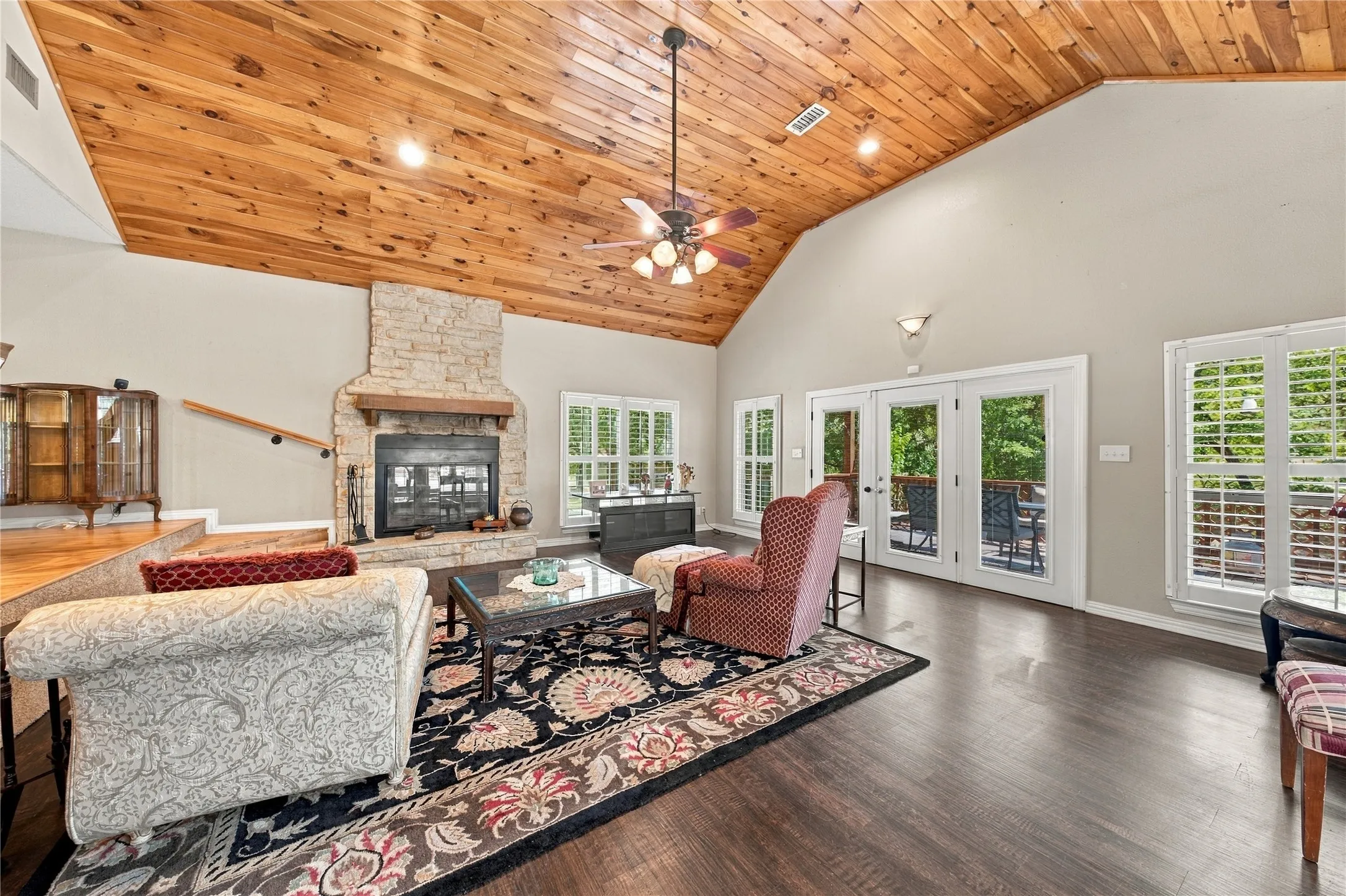 Single Family Residence For Sale in Henderson County , 5280 Loma Vista, Malakoff, Texas 75148, 3 Bedroom, 2 Bathroom, 2 Garage spaces, 2,024 Sqft, built in 2008, mls#21408855, Real Estate Agent in Malakoff, Homes For Sale in Henderson county, Homes For Sale in Malakoff, Realtor in Malakoff Texas, Real Estate Brokerage Independent Realty Texas, Luminita Cordes Realtor