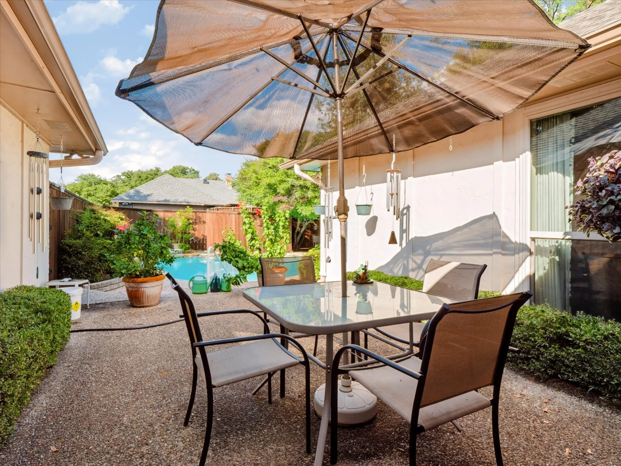 Single Family Residence For Sale in Dallas County , 6911 Brentfield Drive, Dallas, Texas 75248, 4 Bedroom, 3 Bathroom, 2 Garage spaces, 2,606 Sqft, built in 1976, mls#21405685, Real Estate Agent in Dallas, Homes For Sale in Dallas county, Homes For Sale in Dallas, Realtor in Dallas Texas, Real Estate Brokerage Independent Realty Texas, Luminita Cordes Realtor
