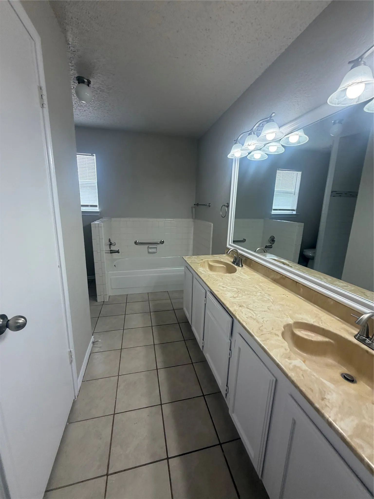 Single Family Residence For Rent in Tarrant County , 7313 Silver Sage Drive, Fort Worth, Texas 76137, 3 Bedroom, 2 Bathroom, Garage spaces, 1,238 Sqft, built in 1983, mls#21408859, Real Estate Agent in Fort Worth, Homes For Rent in Tarrant county, Homes For Rent in Fort Worth, Realtor in Fort Worth Texas, Real Estate Brokerage Independent Realty Texas, Luminita Cordes Realtor