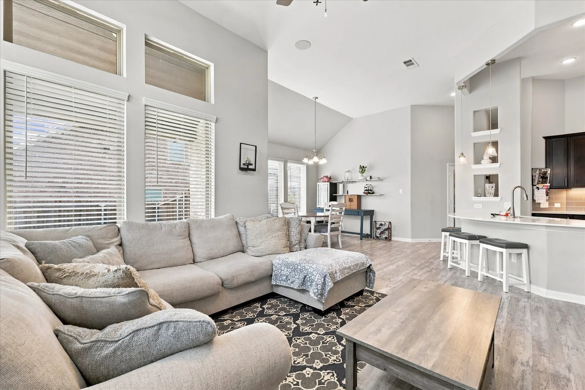 Single Family Residence For Sale in Collin County , 1504 Ravenswood Lane, Wylie, Texas 75098, 3 Bedroom, 2 Bathroom, 2 Garage spaces, 1,836 Sqft, built in 2020, mls#21408861, Real Estate Agent in Wylie, Homes For Sale in Collin county, Homes For Sale in Wylie, Realtor in Wylie Texas, Real Estate Brokerage Independent Realty Texas, Luminita Cordes Realtor