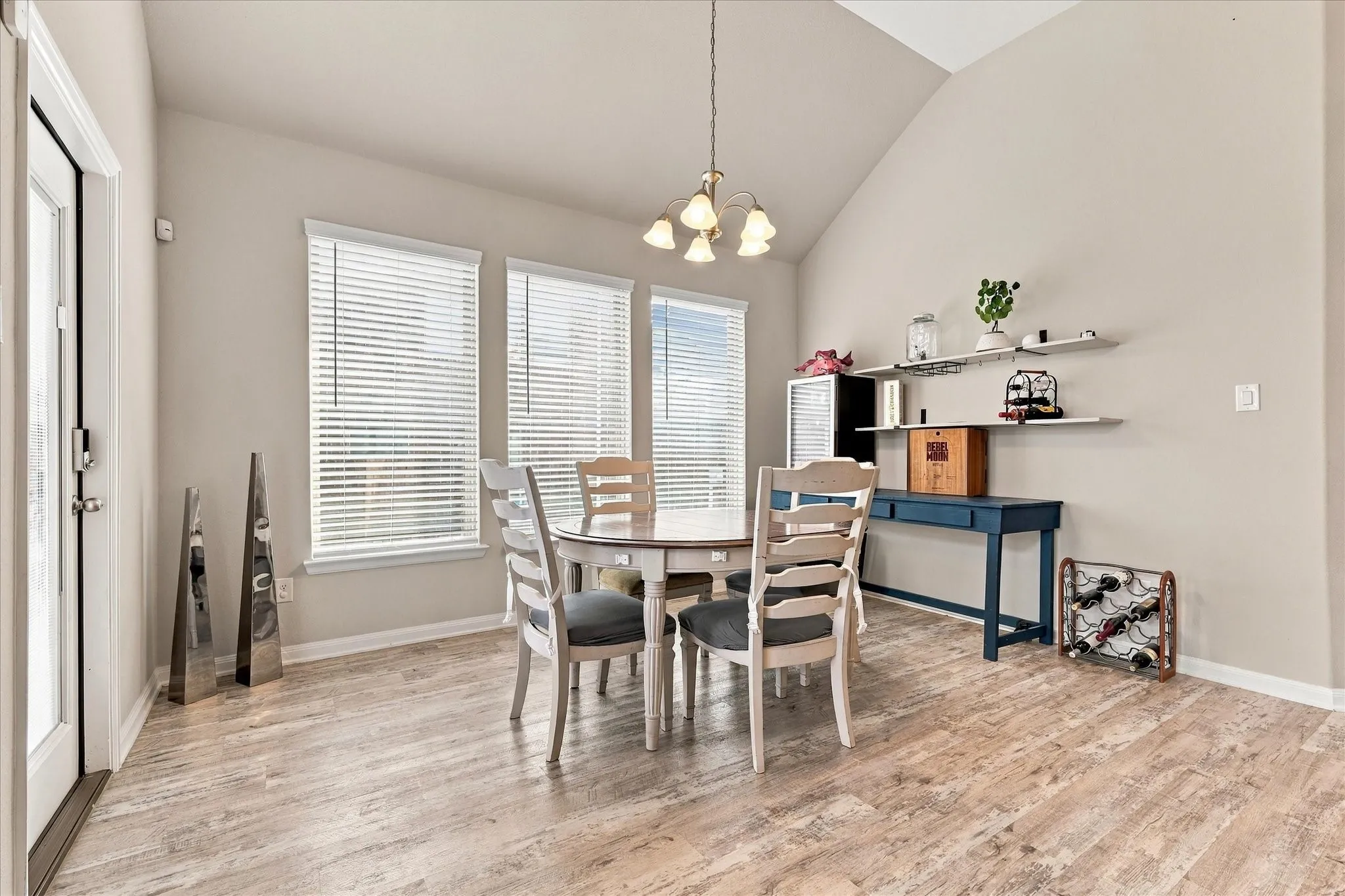 Single Family Residence For Sale in Collin County , 1504 Ravenswood Lane, Wylie, Texas 75098, 3 Bedroom, 2 Bathroom, 2 Garage spaces, 1,836 Sqft, built in 2020, mls#21408861, Real Estate Agent in Wylie, Homes For Sale in Collin county, Homes For Sale in Wylie, Realtor in Wylie Texas, Real Estate Brokerage Independent Realty Texas, Luminita Cordes Realtor