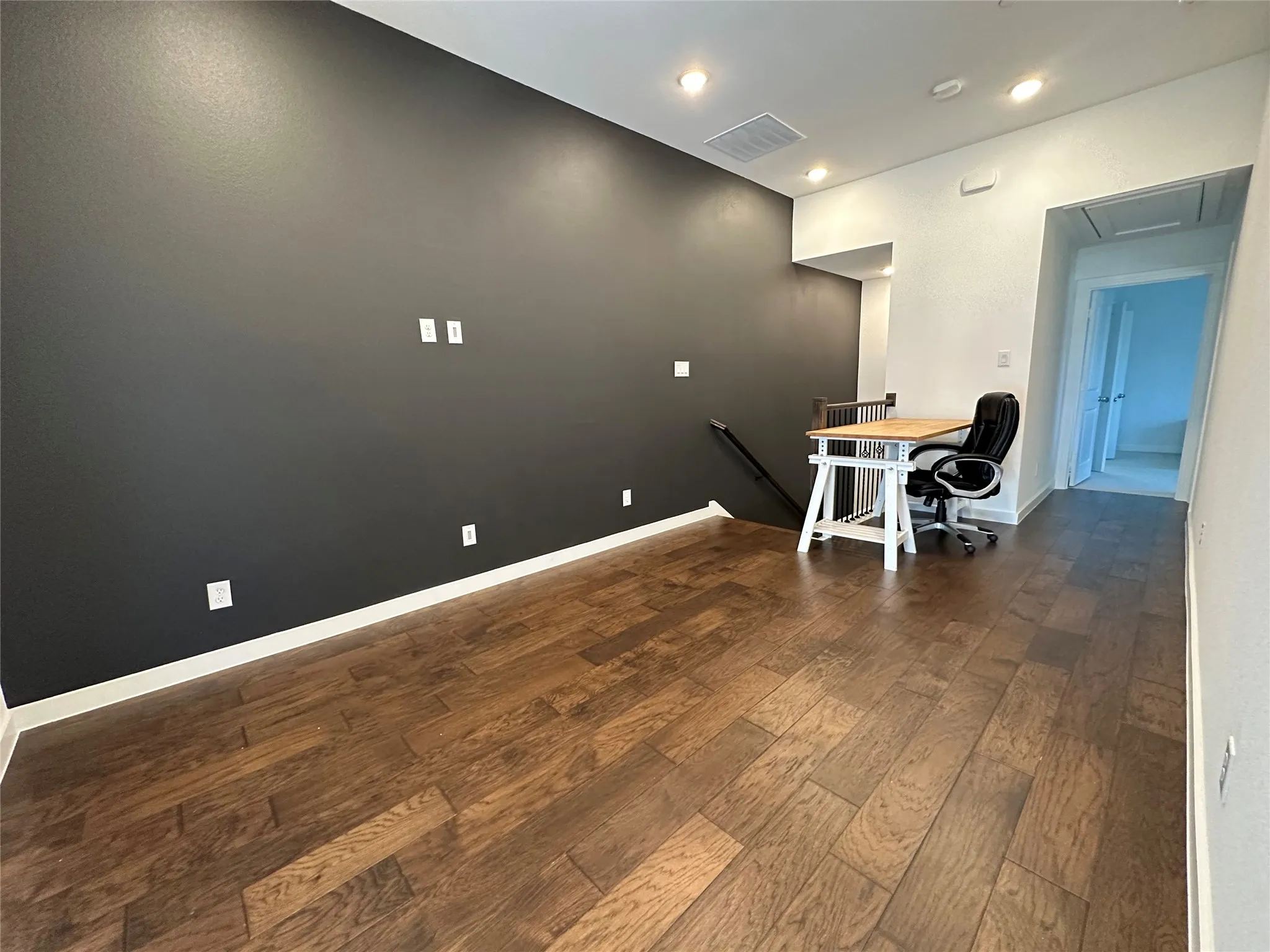 Townhouse For Rent in Collin County , 358 Somerville Drive, Mc Kinney, Texas 75071, 3 Bedroom, 3 Bathroom, 2 Garage spaces, 1,827 Sqft, built in 2021, mls#21408863, Real Estate Agent in Mc Kinney, Homes For Rent in Collin county, Homes For Rent in Mc Kinney, Realtor in Mc Kinney Texas, Real Estate Brokerage Independent Realty Texas, Luminita Cordes Realtor