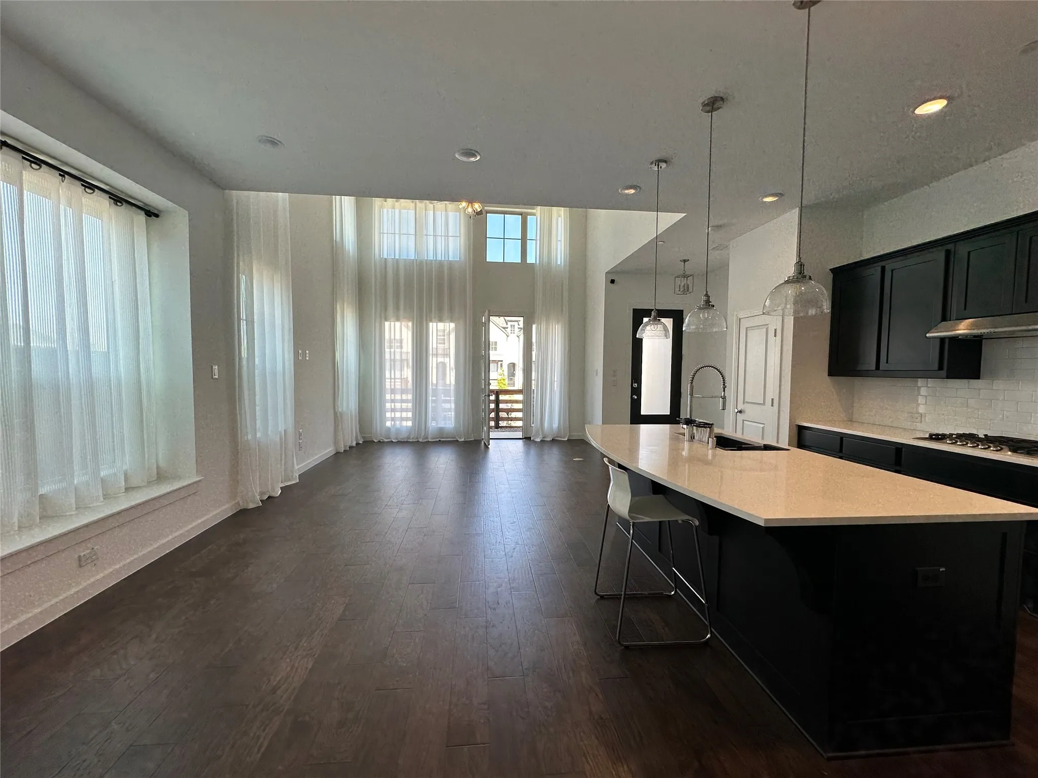 Townhouse For Rent in Collin County , 358 Somerville Drive, Mc Kinney, Texas 75071, 3 Bedroom, 3 Bathroom, 2 Garage spaces, 1,827 Sqft, built in 2021, mls#21408863, Real Estate Agent in Mc Kinney, Homes For Rent in Collin county, Homes For Rent in Mc Kinney, Realtor in Mc Kinney Texas, Real Estate Brokerage Independent Realty Texas, Luminita Cordes Realtor