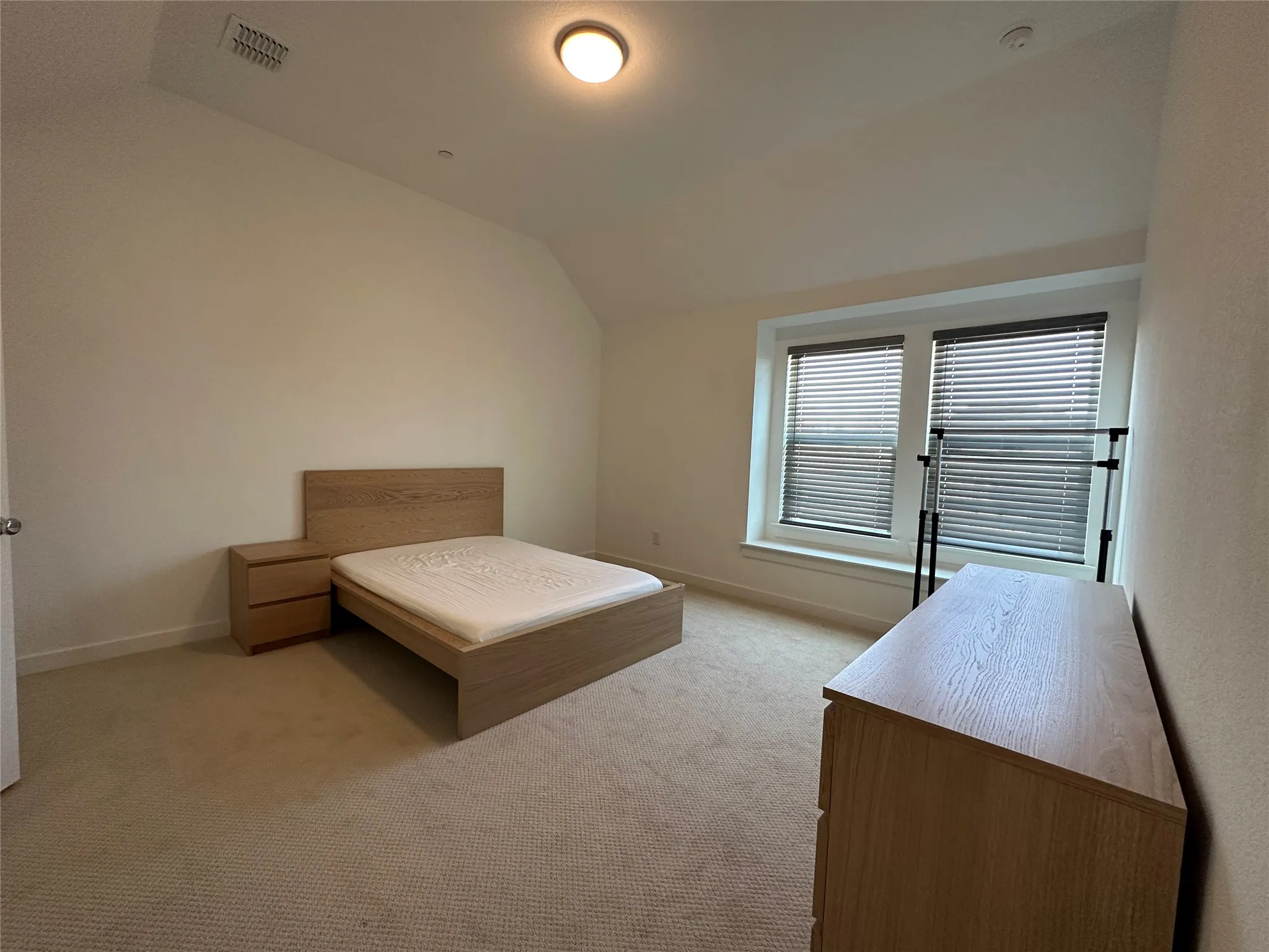 Townhouse For Rent in Collin County , 358 Somerville Drive, Mc Kinney, Texas 75071, 3 Bedroom, 3 Bathroom, 2 Garage spaces, 1,827 Sqft, built in 2021, mls#21408863, Real Estate Agent in Mc Kinney, Homes For Rent in Collin county, Homes For Rent in Mc Kinney, Realtor in Mc Kinney Texas, Real Estate Brokerage Independent Realty Texas, Luminita Cordes Realtor