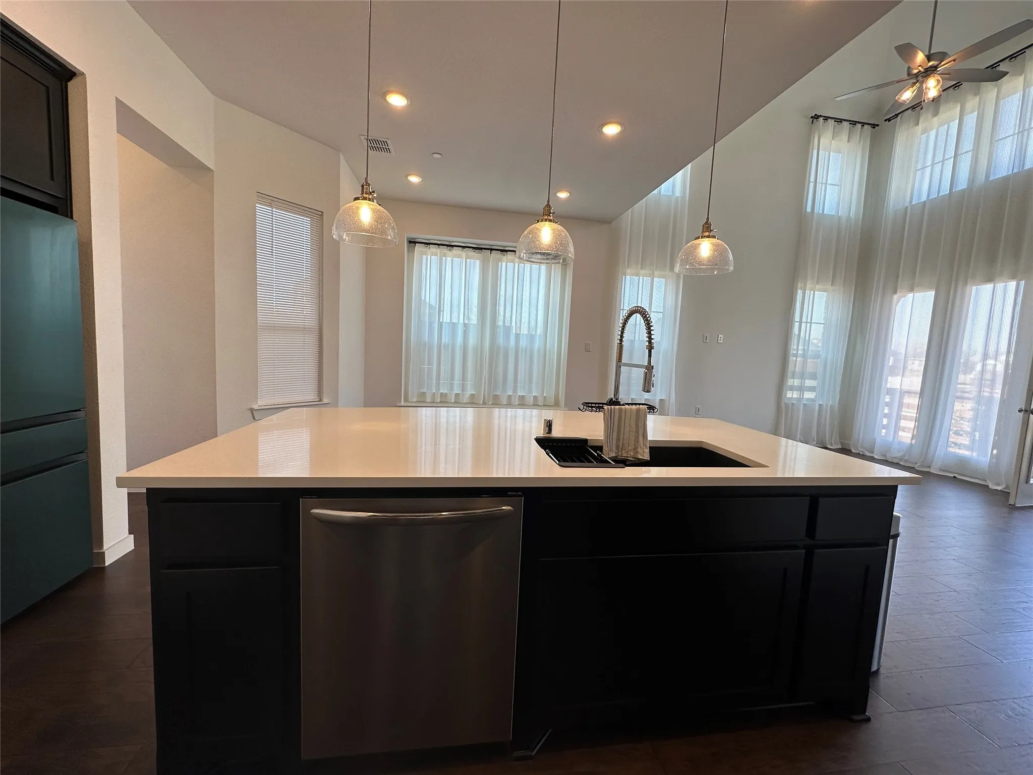 Townhouse For Rent in Collin County , 358 Somerville Drive, Mc Kinney, Texas 75071, 3 Bedroom, 3 Bathroom, 2 Garage spaces, 1,827 Sqft, built in 2021, mls#21408863, Real Estate Agent in Mc Kinney, Homes For Rent in Collin county, Homes For Rent in Mc Kinney, Realtor in Mc Kinney Texas, Real Estate Brokerage Independent Realty Texas, Luminita Cordes Realtor