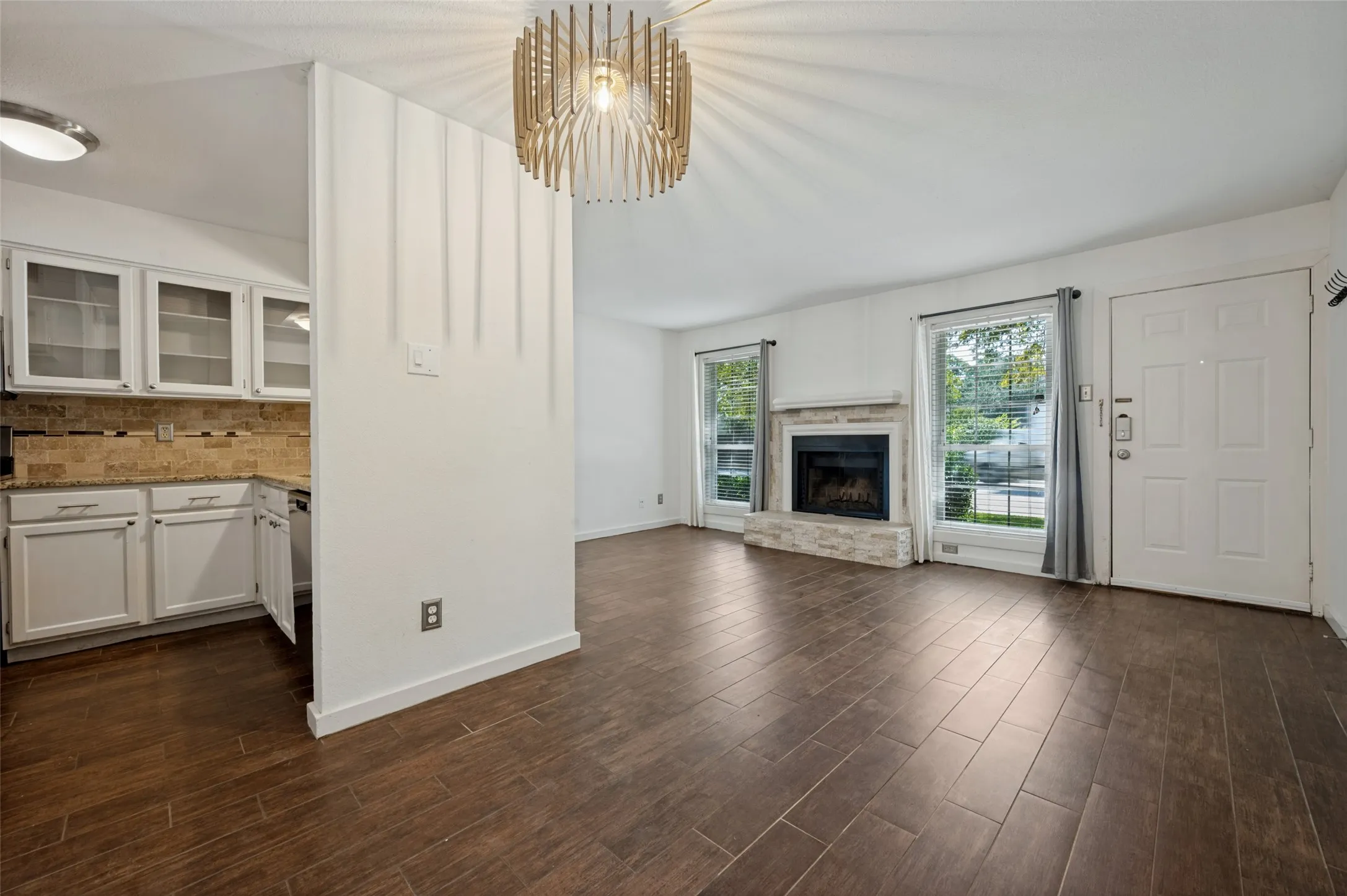 5505 Live Oak - Tom Hughes Team
