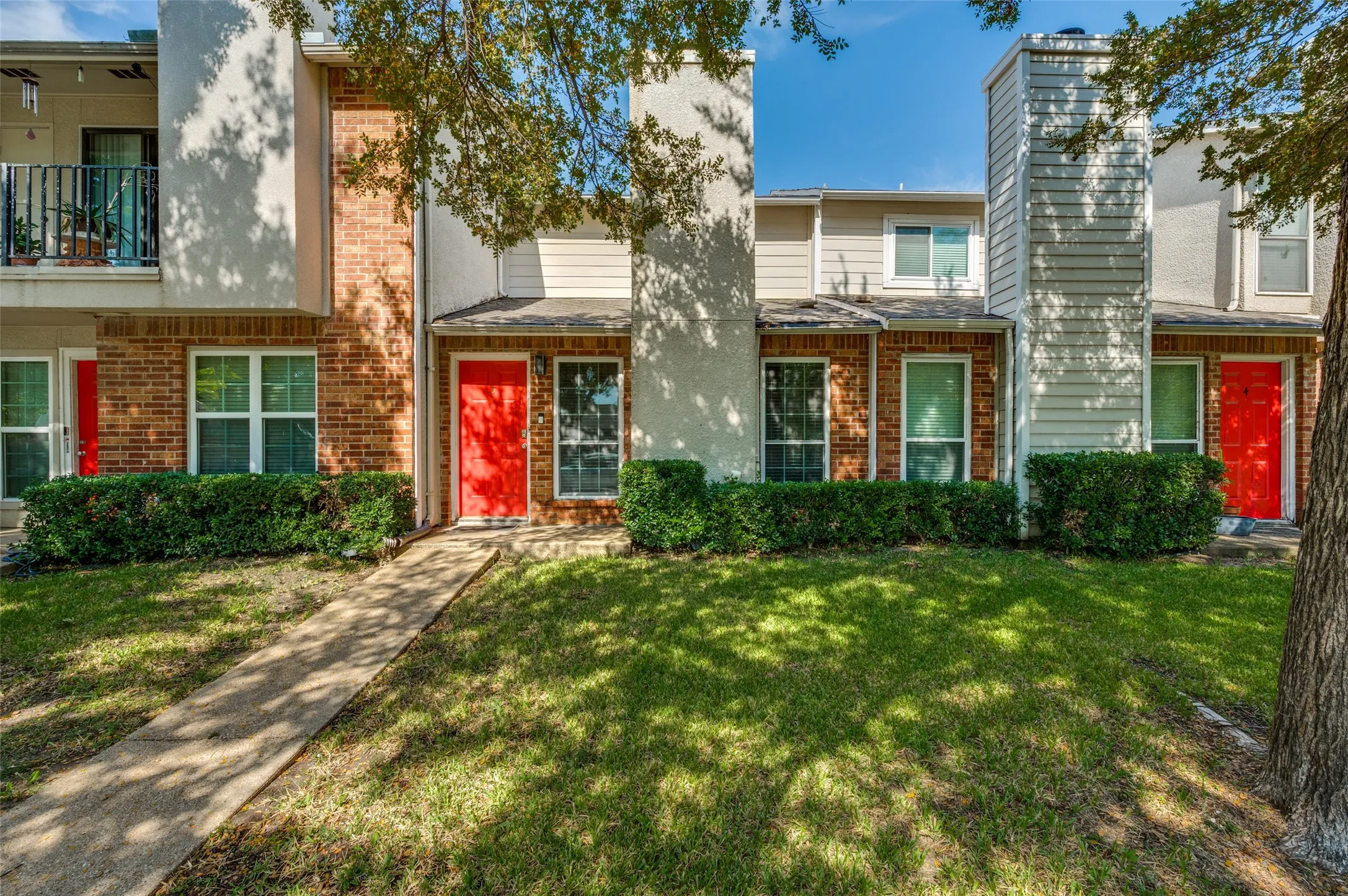 5505 Live Oak - Tom Hughes Team