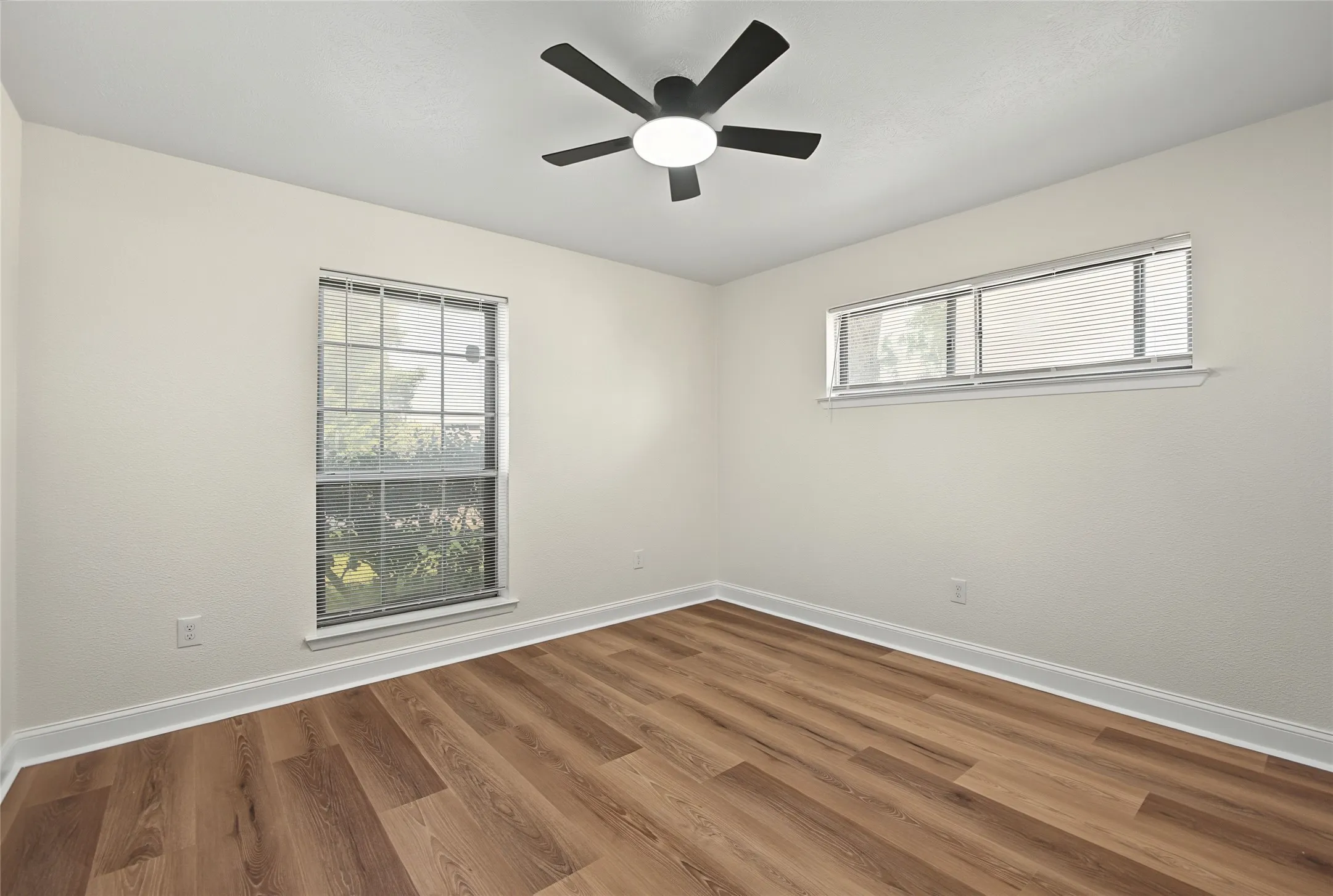 Single Family Residence For Sale in Dallas County , 2200 Stafford Lane, Mesquite, Texas 75150, 4 Bedroom, 2 Bathroom, 2 Garage spaces, 1,627 Sqft, built in 1971, mls#21408548, Real Estate Agent in Mesquite, Homes For Sale in Dallas county, Homes For Sale in Mesquite, Realtor in Mesquite Texas, Real Estate Brokerage Independent Realty Texas, Luminita Cordes Realtor