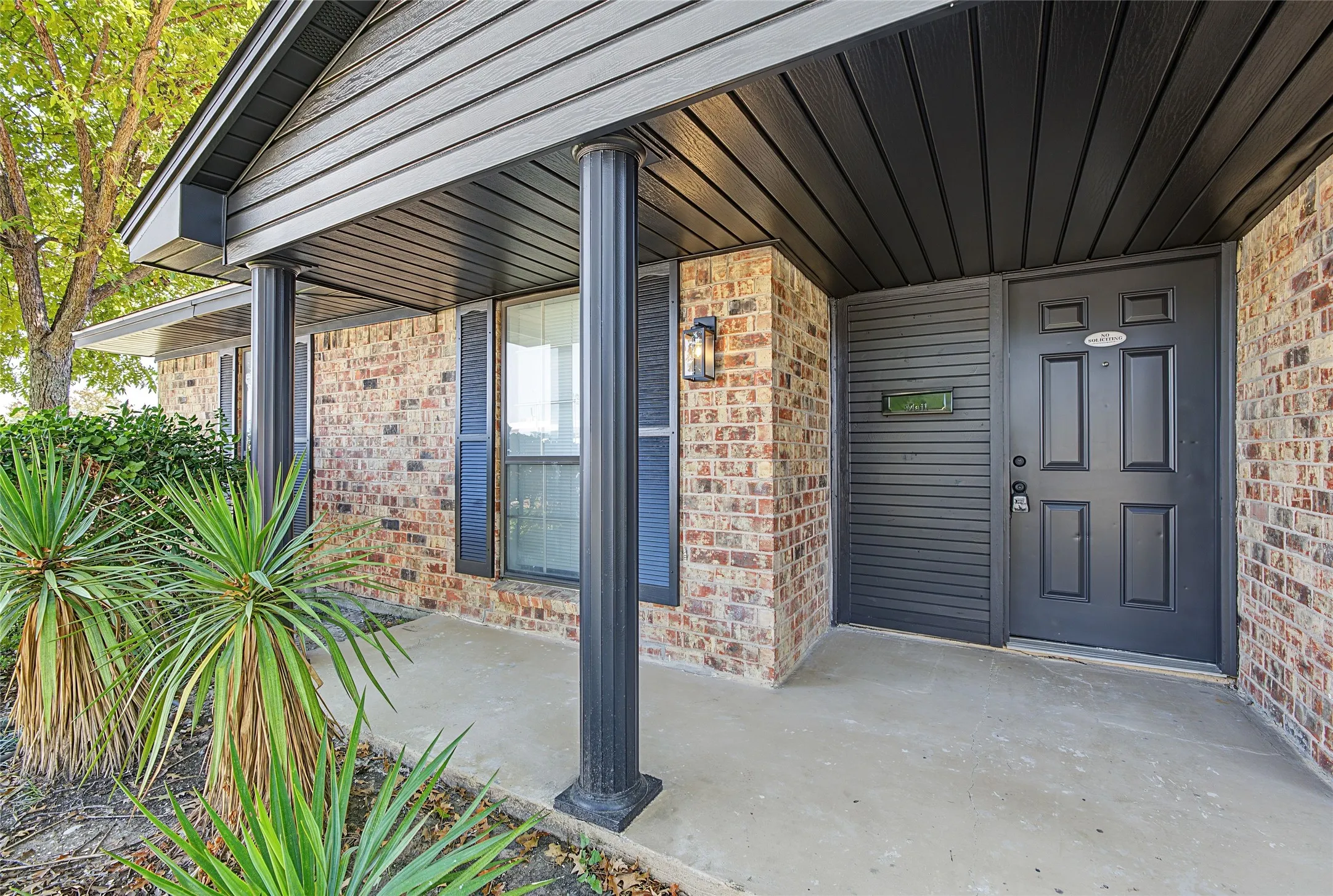 Single Family Residence For Sale in Dallas County , 2200 Stafford Lane, Mesquite, Texas 75150, 4 Bedroom, 2 Bathroom, 2 Garage spaces, 1,627 Sqft, built in 1971, mls#21408548, Real Estate Agent in Mesquite, Homes For Sale in Dallas county, Homes For Sale in Mesquite, Realtor in Mesquite Texas, Real Estate Brokerage Independent Realty Texas, Luminita Cordes Realtor