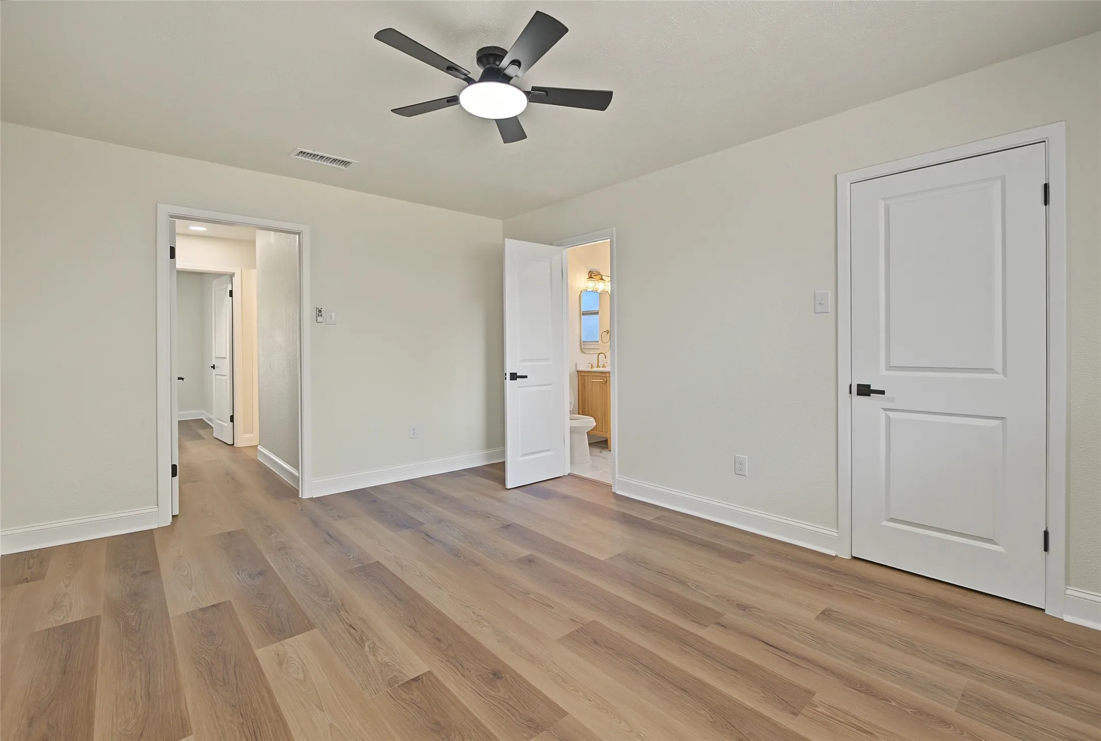 Single Family Residence For Sale in Dallas County , 2200 Stafford Lane, Mesquite, Texas 75150, 4 Bedroom, 2 Bathroom, 2 Garage spaces, 1,627 Sqft, built in 1971, mls#21408548, Real Estate Agent in Mesquite, Homes For Sale in Dallas county, Homes For Sale in Mesquite, Realtor in Mesquite Texas, Real Estate Brokerage Independent Realty Texas, Luminita Cordes Realtor