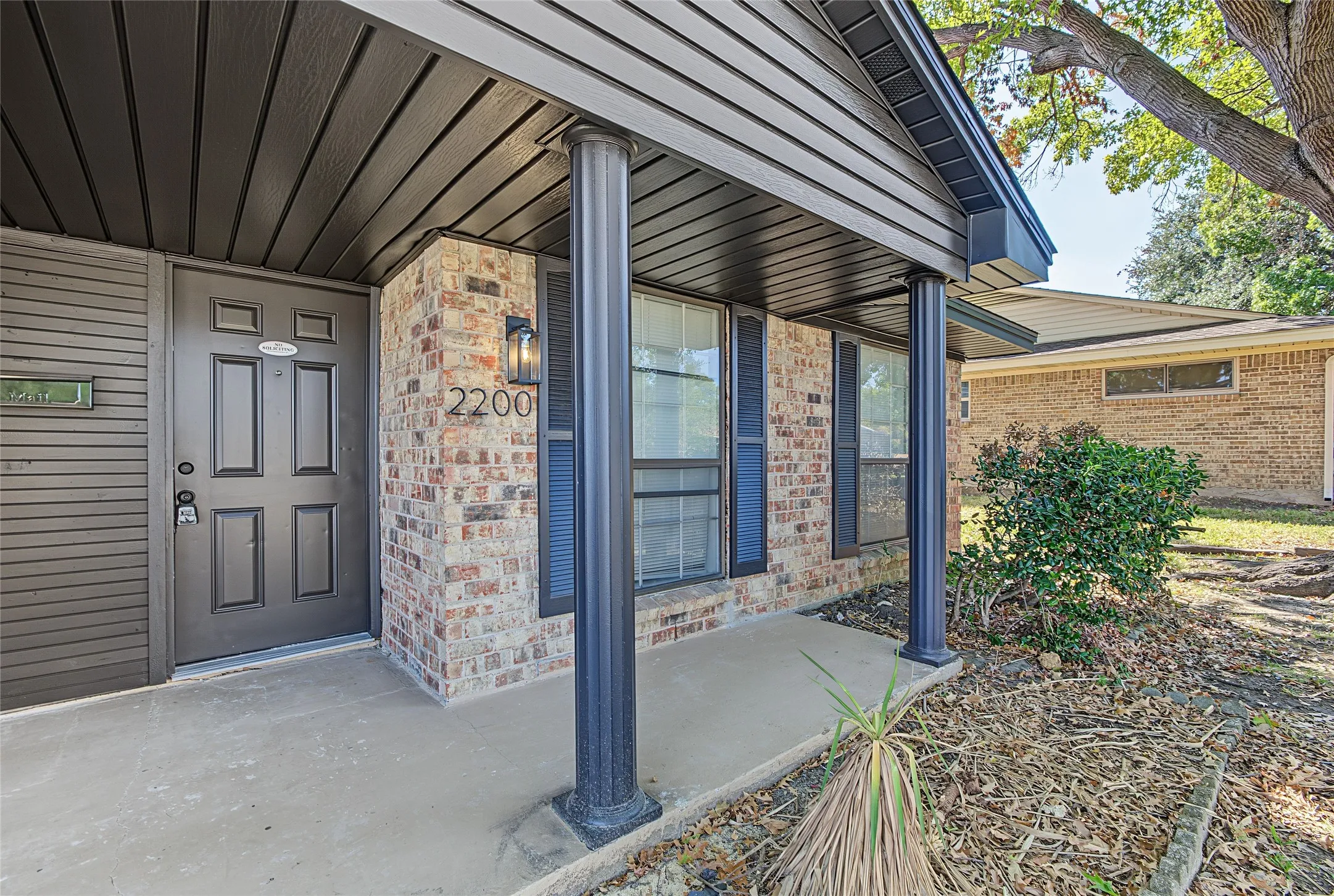 Single Family Residence For Sale in Dallas County , 2200 Stafford Lane, Mesquite, Texas 75150, 4 Bedroom, 2 Bathroom, 2 Garage spaces, 1,627 Sqft, built in 1971, mls#21408548, Real Estate Agent in Mesquite, Homes For Sale in Dallas county, Homes For Sale in Mesquite, Realtor in Mesquite Texas, Real Estate Brokerage Independent Realty Texas, Luminita Cordes Realtor