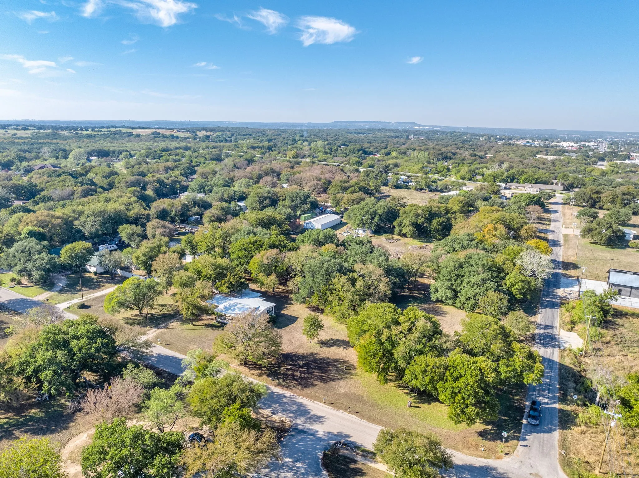 Manufactured Home For Sale in Hood County , 404 Cleveland Road, Granbury, Texas 76049, 3 Bedroom, 3 Bathroom, 2 Garage spaces, 1,872 Sqft, built in 1984, mls#21404567, Real Estate Agent in Granbury, Homes For Sale in Hood county, Homes For Sale in Granbury, Realtor in Granbury Texas, Real Estate Brokerage Independent Realty Texas, Luminita Cordes Realtor