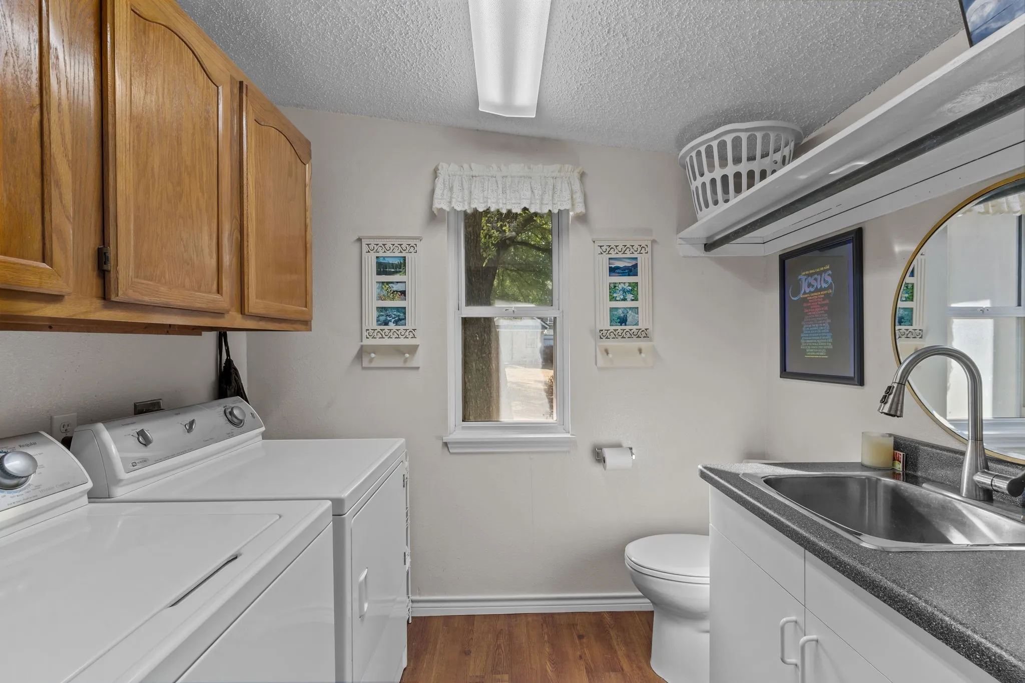 Manufactured Home For Sale in Hood County , 404 Cleveland Road, Granbury, Texas 76049, 3 Bedroom, 3 Bathroom, 2 Garage spaces, 1,872 Sqft, built in 1984, mls#21404567, Real Estate Agent in Granbury, Homes For Sale in Hood county, Homes For Sale in Granbury, Realtor in Granbury Texas, Real Estate Brokerage Independent Realty Texas, Luminita Cordes Realtor