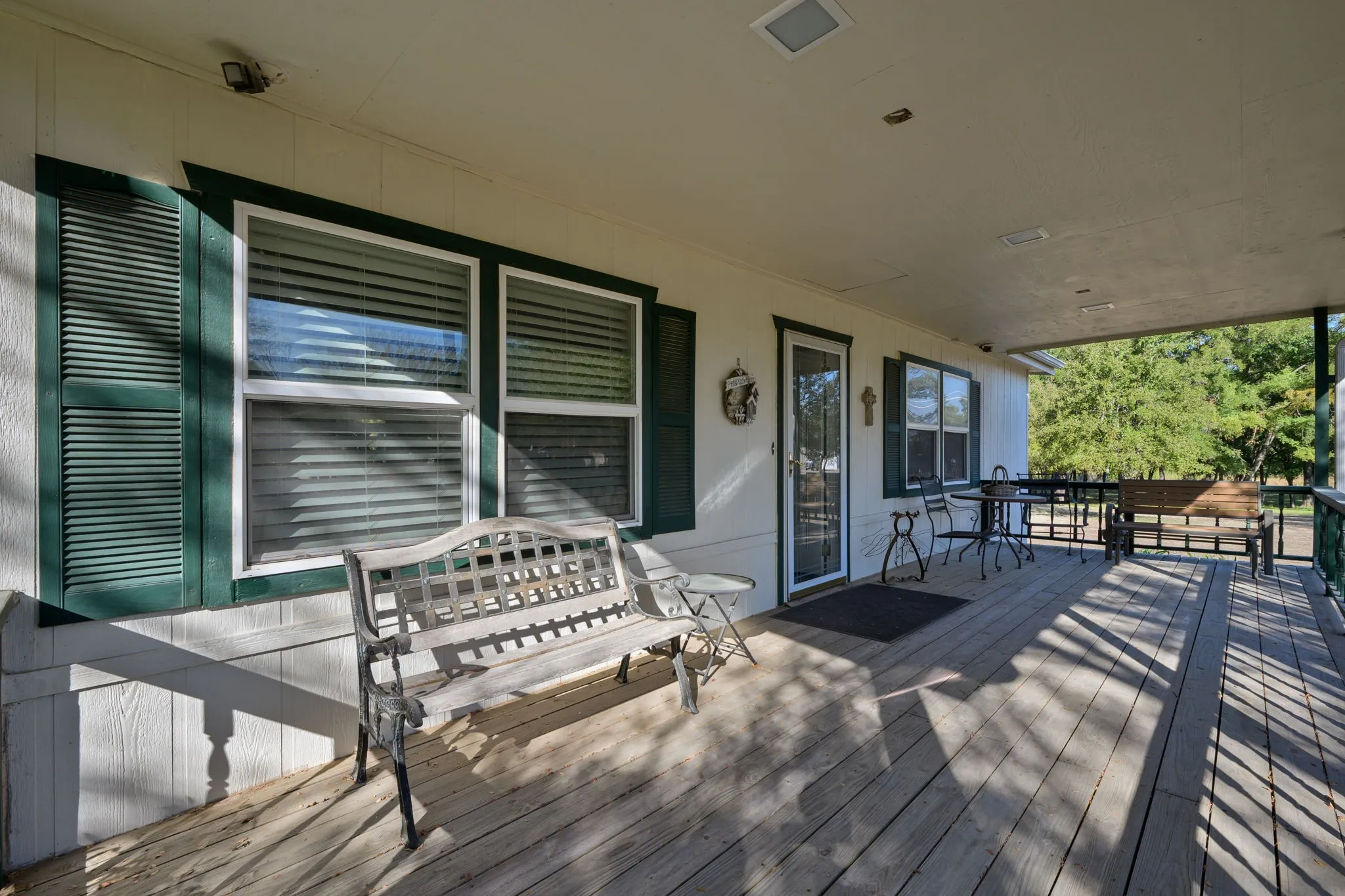 Manufactured Home For Sale in Hood County , 404 Cleveland Road, Granbury, Texas 76049, 3 Bedroom, 3 Bathroom, 2 Garage spaces, 1,872 Sqft, built in 1984, mls#21404567, Real Estate Agent in Granbury, Homes For Sale in Hood county, Homes For Sale in Granbury, Realtor in Granbury Texas, Real Estate Brokerage Independent Realty Texas, Luminita Cordes Realtor
