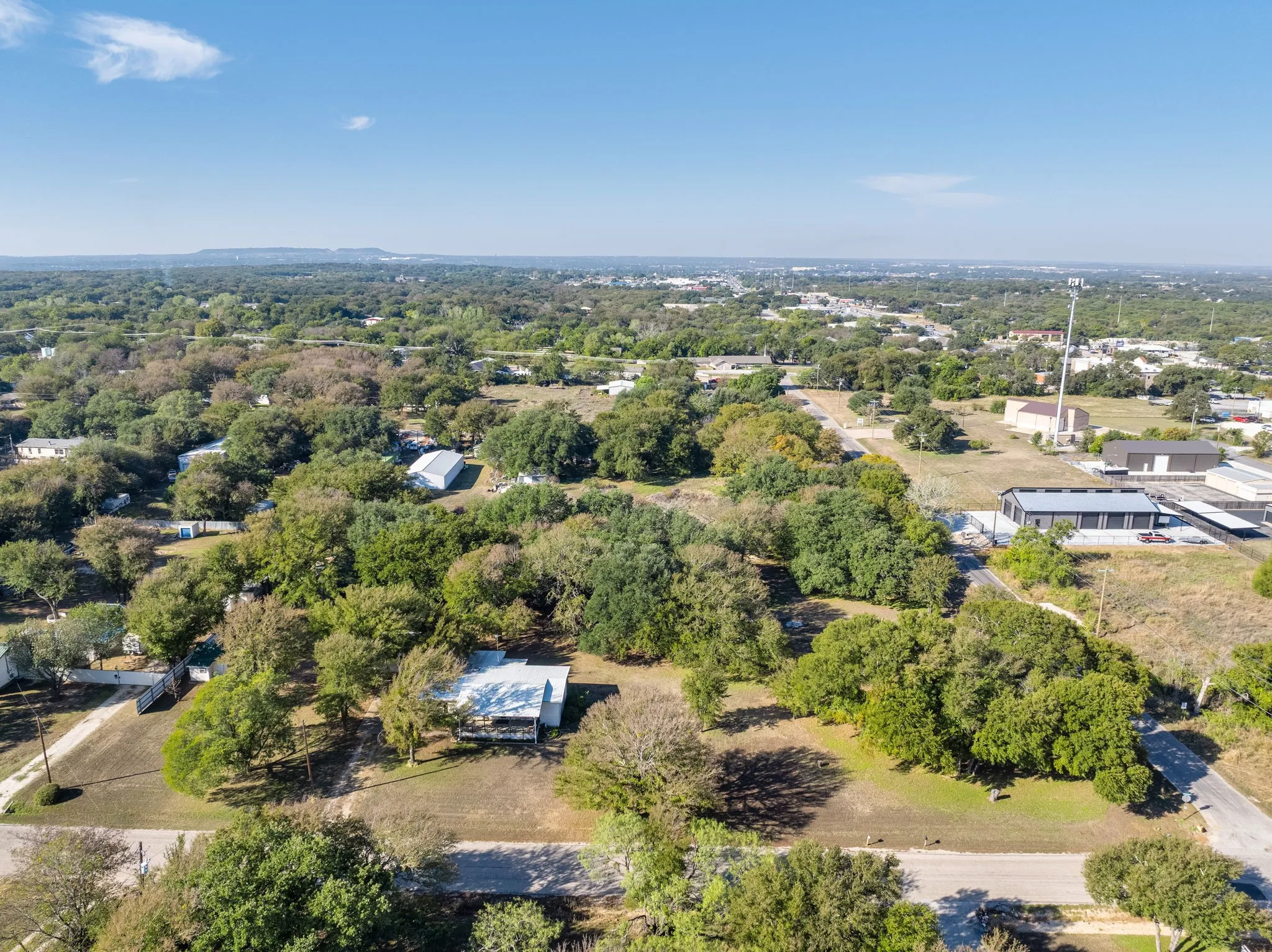 Manufactured Home For Sale in Hood County , 404 Cleveland Road, Granbury, Texas 76049, 3 Bedroom, 3 Bathroom, 2 Garage spaces, 1,872 Sqft, built in 1984, mls#21404567, Real Estate Agent in Granbury, Homes For Sale in Hood county, Homes For Sale in Granbury, Realtor in Granbury Texas, Real Estate Brokerage Independent Realty Texas, Luminita Cordes Realtor