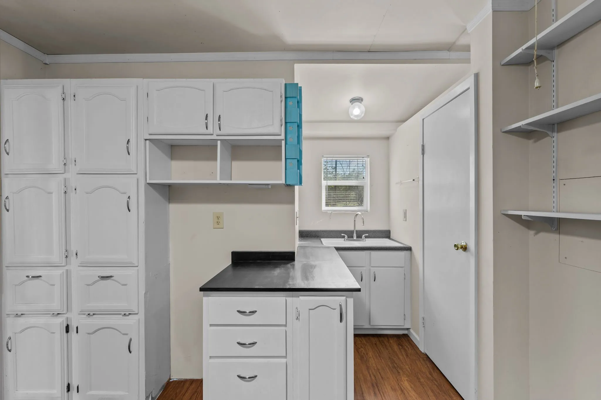 Manufactured Home For Sale in Hood County , 404 Cleveland Road, Granbury, Texas 76049, 3 Bedroom, 3 Bathroom, 2 Garage spaces, 1,872 Sqft, built in 1984, mls#21404567, Real Estate Agent in Granbury, Homes For Sale in Hood county, Homes For Sale in Granbury, Realtor in Granbury Texas, Real Estate Brokerage Independent Realty Texas, Luminita Cordes Realtor