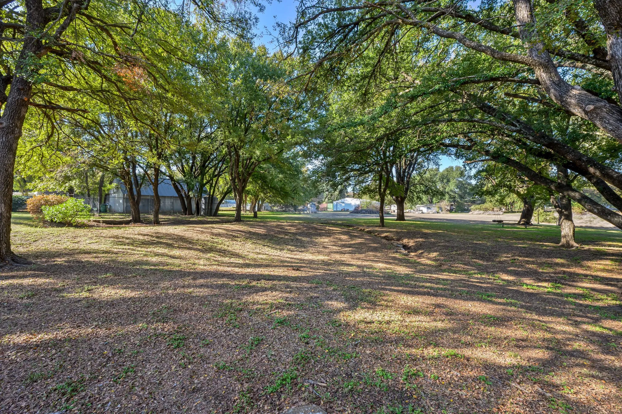 Manufactured Home For Sale in Hood County , 404 Cleveland Road, Granbury, Texas 76049, 3 Bedroom, 3 Bathroom, 2 Garage spaces, 1,872 Sqft, built in 1984, mls#21404567, Real Estate Agent in Granbury, Homes For Sale in Hood county, Homes For Sale in Granbury, Realtor in Granbury Texas, Real Estate Brokerage Independent Realty Texas, Luminita Cordes Realtor