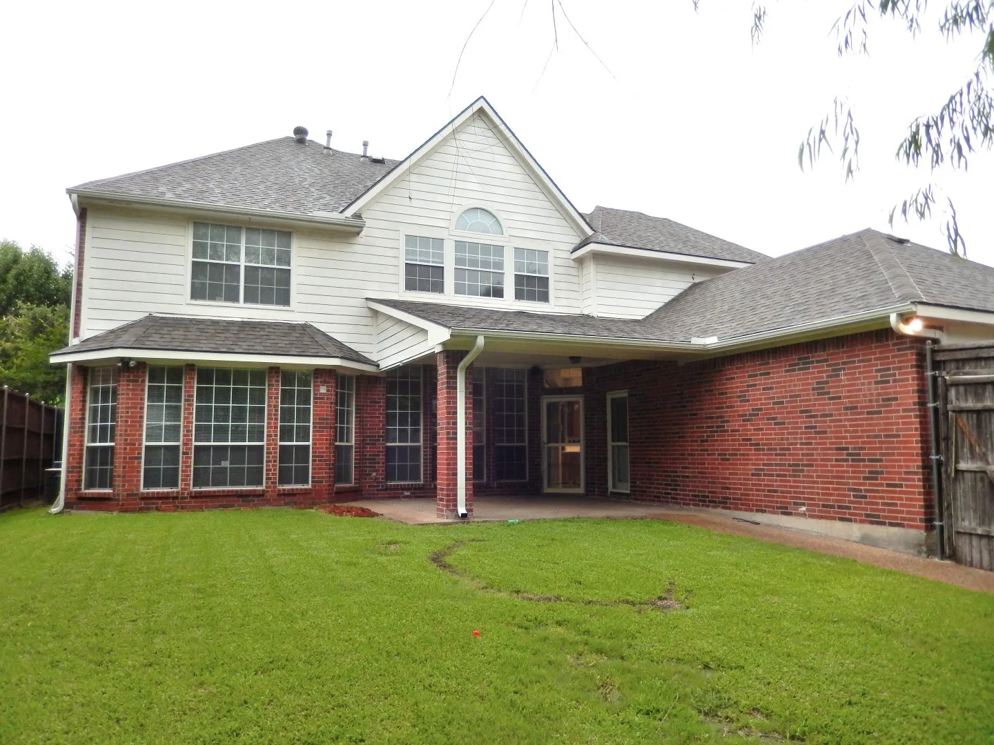 Single Family Residence For Rent in Dallas County , 5414 Deer Brook Road, Garland, Texas 75044, 5 Bedroom, 4 Bathroom, 2 Garage spaces, 3,631 Sqft, built in 1997, mls#21407514, Real Estate Agent in Garland, Homes For Rent in Dallas county, Homes For Rent in Garland, Realtor in Garland Texas, Real Estate Brokerage Independent Realty Texas, Luminita Cordes Realtor