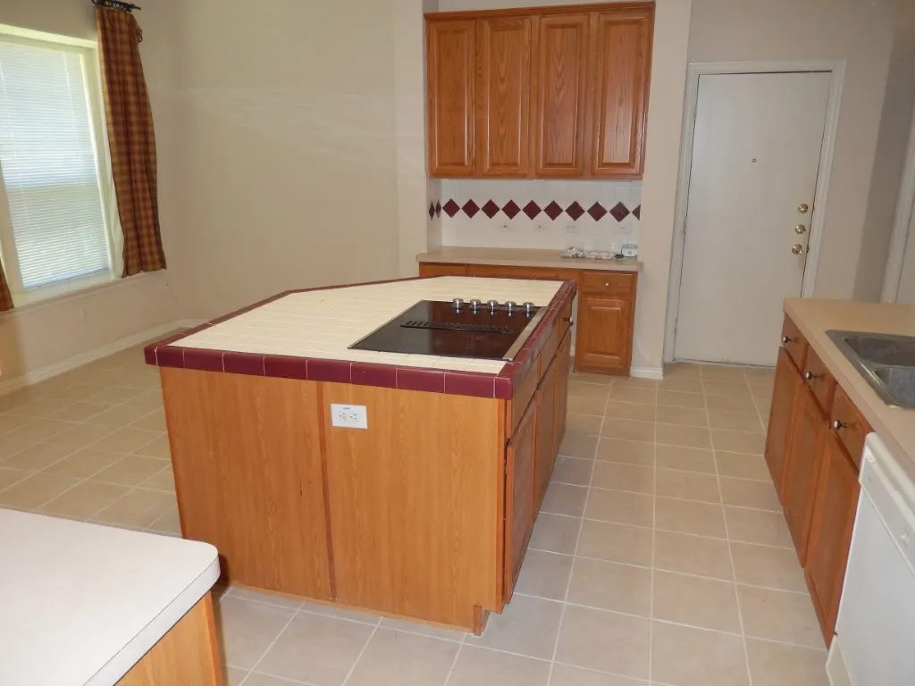 Single Family Residence For Rent in Dallas County , 5414 Deer Brook Road, Garland, Texas 75044, 5 Bedroom, 4 Bathroom, 2 Garage spaces, 3,631 Sqft, built in 1997, mls#21407514, Real Estate Agent in Garland, Homes For Rent in Dallas county, Homes For Rent in Garland, Realtor in Garland Texas, Real Estate Brokerage Independent Realty Texas, Luminita Cordes Realtor