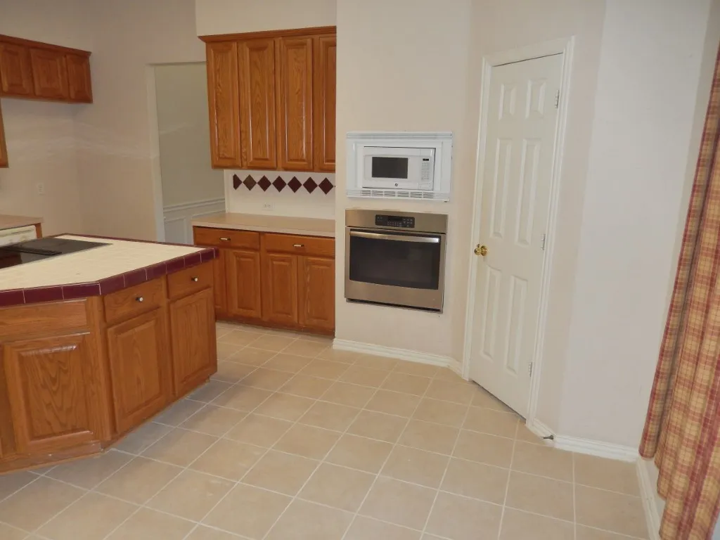 Single Family Residence For Rent in Dallas County , 5414 Deer Brook Road, Garland, Texas 75044, 5 Bedroom, 4 Bathroom, 2 Garage spaces, 3,631 Sqft, built in 1997, mls#21407514, Real Estate Agent in Garland, Homes For Rent in Dallas county, Homes For Rent in Garland, Realtor in Garland Texas, Real Estate Brokerage Independent Realty Texas, Luminita Cordes Realtor