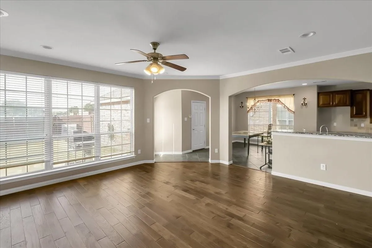 Single Family Residence For Sale in Dallas County , 7306 Waterbury Drive, Rowlett, Texas 75089, 4 Bedroom, 3 Bathroom, 2 Garage spaces, 2,901 Sqft, built in 2010, mls#21408877, Real Estate Agent in Rowlett, Homes For Sale in Dallas county, Homes For Sale in Rowlett, Realtor in Rowlett Texas, Real Estate Brokerage Independent Realty Texas, Luminita Cordes Realtor