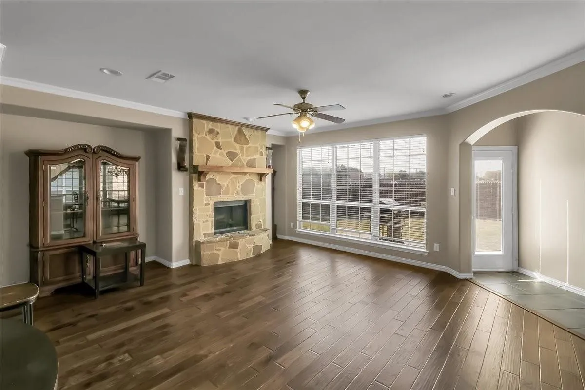 Single Family Residence For Sale in Dallas County , 7306 Waterbury Drive, Rowlett, Texas 75089, 4 Bedroom, 3 Bathroom, 2 Garage spaces, 2,901 Sqft, built in 2010, mls#21408877, Real Estate Agent in Rowlett, Homes For Sale in Dallas county, Homes For Sale in Rowlett, Realtor in Rowlett Texas, Real Estate Brokerage Independent Realty Texas, Luminita Cordes Realtor