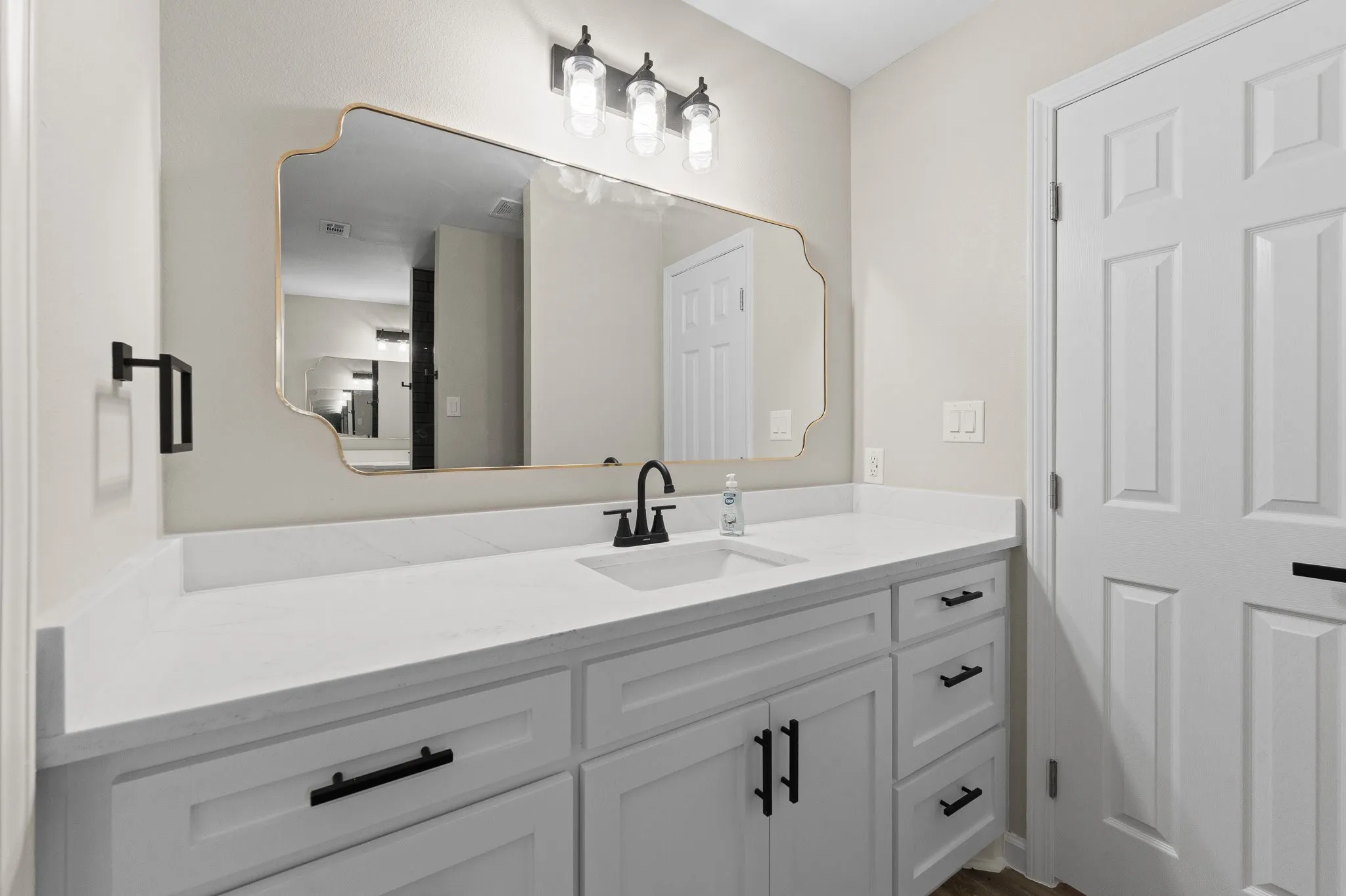 Single Family Residence For Rent in Johnson County , 202 Roaring Springs Drive, Joshua, Texas 76058, 5 Bedroom, 3 Bathroom, 2 Garage spaces, 2,896 Sqft, built in 0, mls#21406386, Real Estate Agent in Joshua, Homes For Rent in Johnson county, Homes For Rent in Joshua, Realtor in Joshua Texas, Real Estate Brokerage Independent Realty Texas, Luminita Cordes Realtor
