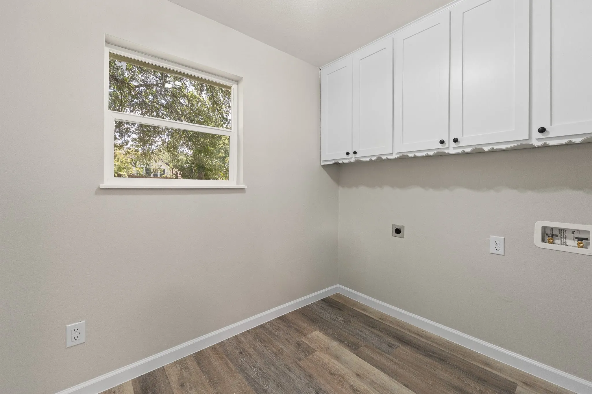 Single Family Residence For Rent in Johnson County , 202 Roaring Springs Drive, Joshua, Texas 76058, 5 Bedroom, 3 Bathroom, 2 Garage spaces, 2,896 Sqft, built in 0, mls#21406386, Real Estate Agent in Joshua, Homes For Rent in Johnson county, Homes For Rent in Joshua, Realtor in Joshua Texas, Real Estate Brokerage Independent Realty Texas, Luminita Cordes Realtor