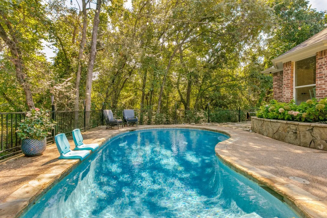 Single Family Residence For Sale in Denton County , 1912 Creek Bend Drive, Corinth, Texas 76208, 4 Bedroom, 3 Bathroom, 2 Garage spaces, 2,937 Sqft, built in 2002, mls#21407138, Real Estate Agent in Corinth, Homes For Sale in Denton county, Homes For Sale in Corinth, Realtor in Corinth Texas, Real Estate Brokerage Independent Realty Texas, Luminita Cordes Realtor