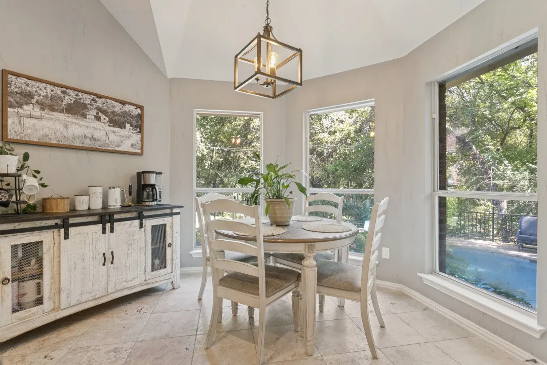 Single Family Residence For Sale in Denton County , 1912 Creek Bend Drive, Corinth, Texas 76208, 4 Bedroom, 3 Bathroom, 2 Garage spaces, 2,937 Sqft, built in 2002, mls#21407138, Real Estate Agent in Corinth, Homes For Sale in Denton county, Homes For Sale in Corinth, Realtor in Corinth Texas, Real Estate Brokerage Independent Realty Texas, Luminita Cordes Realtor
