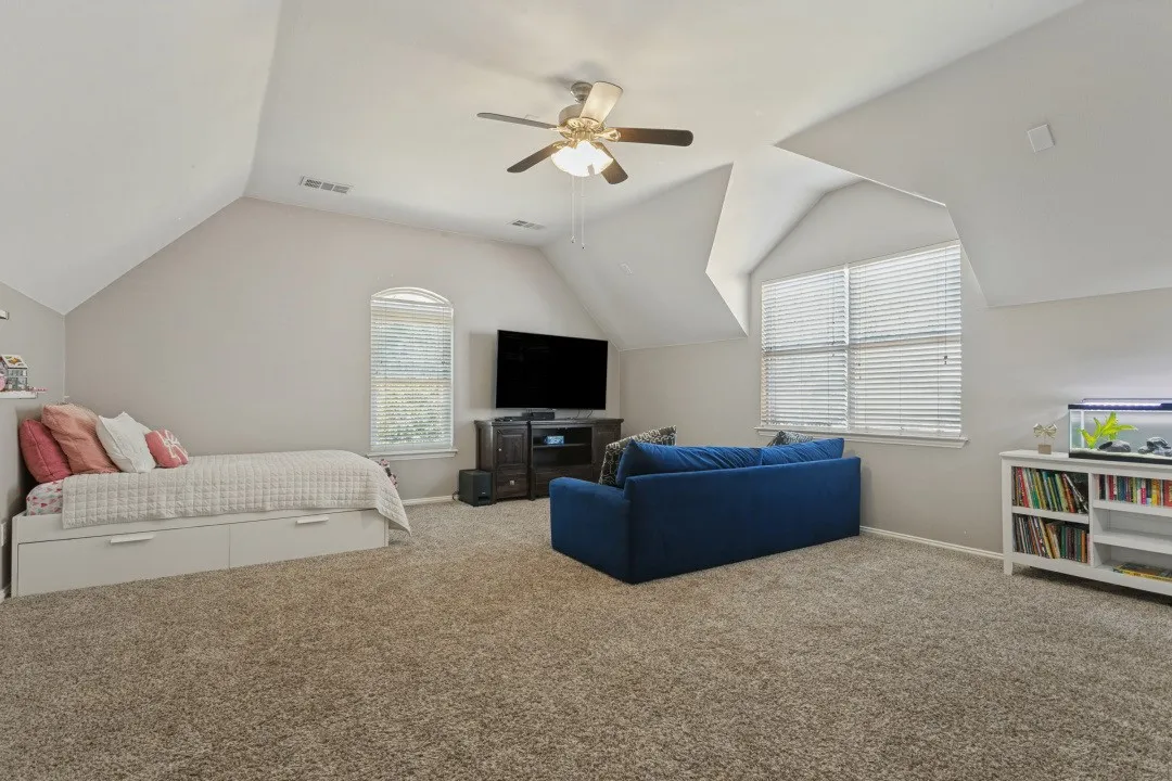 Single Family Residence For Sale in Denton County , 1912 Creek Bend Drive, Corinth, Texas 76208, 4 Bedroom, 3 Bathroom, 2 Garage spaces, 2,937 Sqft, built in 2002, mls#21407138, Real Estate Agent in Corinth, Homes For Sale in Denton county, Homes For Sale in Corinth, Realtor in Corinth Texas, Real Estate Brokerage Independent Realty Texas, Luminita Cordes Realtor
