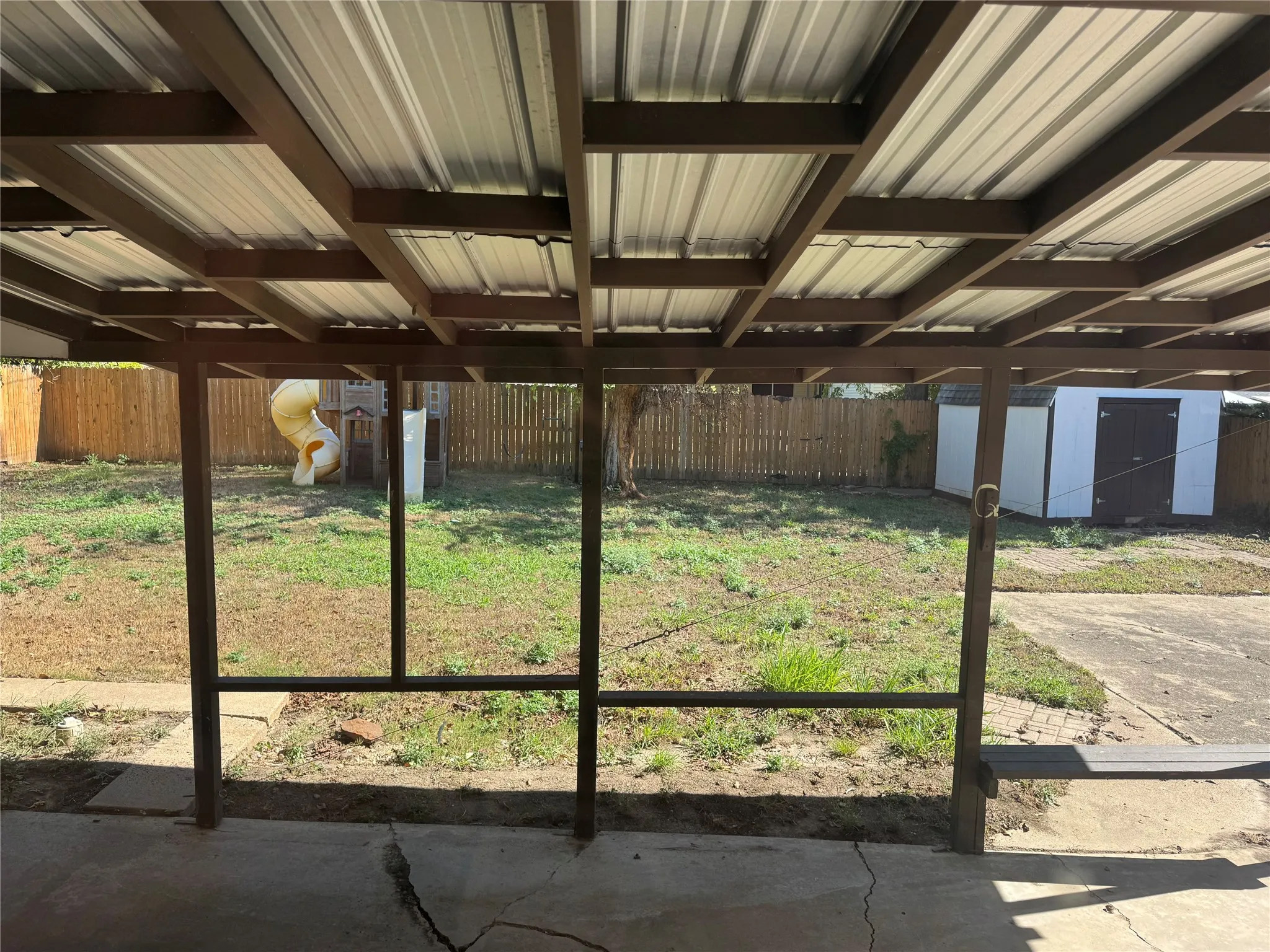 Single Family Residence For Rent in Dallas County , 514 W Ridgewood Drive, Garland, Texas 75041, 4 Bedroom, 3 Bathroom, Garage spaces, 2,097 Sqft, built in 1955, mls#21408721, Real Estate Agent in Garland, Homes For Rent in Dallas county, Homes For Rent in Garland, Realtor in Garland Texas, Real Estate Brokerage Independent Realty Texas, Luminita Cordes Realtor