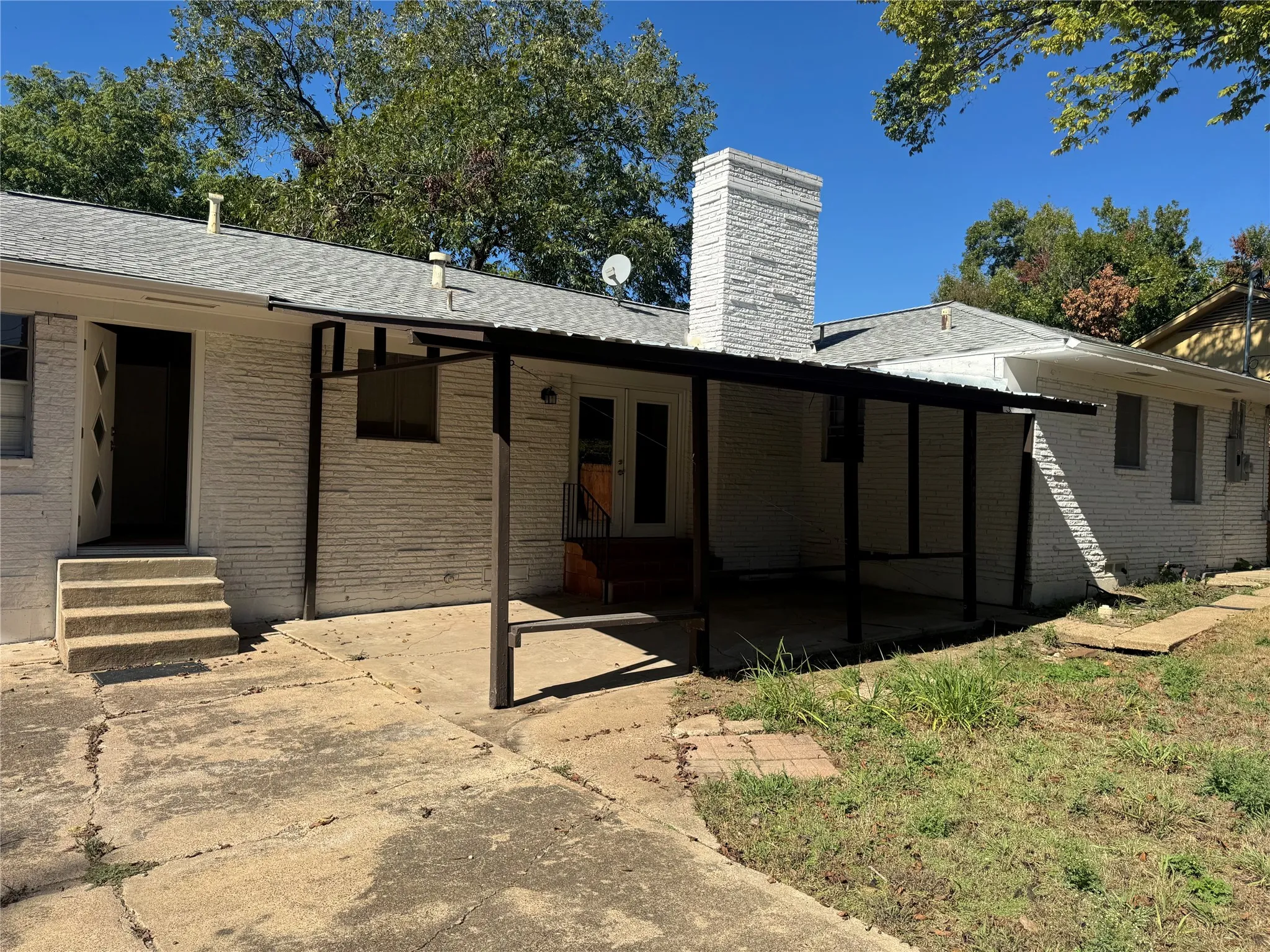 Single Family Residence For Rent in Dallas County , 514 W Ridgewood Drive, Garland, Texas 75041, 4 Bedroom, 3 Bathroom, Garage spaces, 2,097 Sqft, built in 1955, mls#21408721, Real Estate Agent in Garland, Homes For Rent in Dallas county, Homes For Rent in Garland, Realtor in Garland Texas, Real Estate Brokerage Independent Realty Texas, Luminita Cordes Realtor