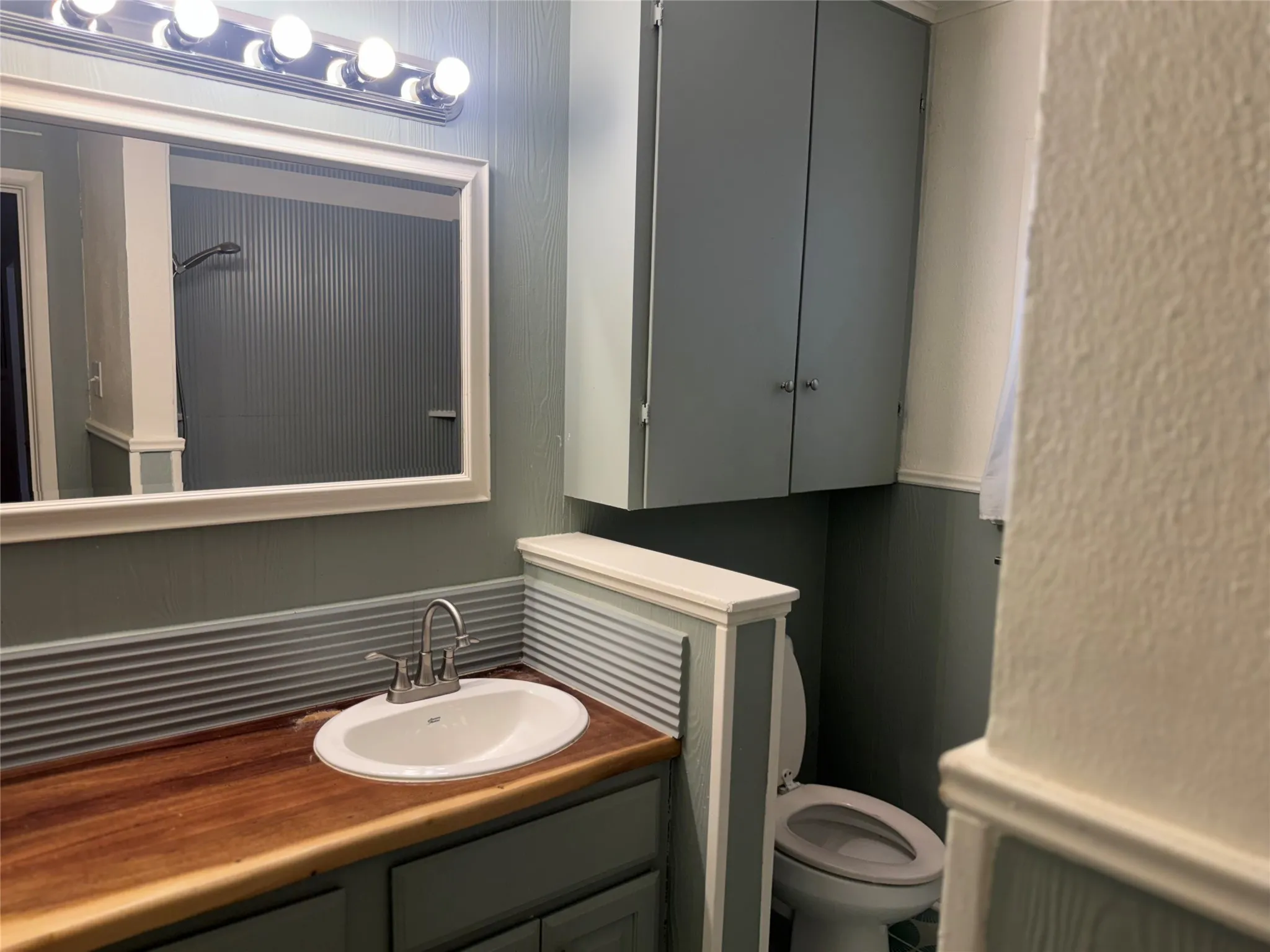 Single Family Residence For Rent in Dallas County , 514 W Ridgewood Drive, Garland, Texas 75041, 4 Bedroom, 3 Bathroom, Garage spaces, 2,097 Sqft, built in 1955, mls#21408721, Real Estate Agent in Garland, Homes For Rent in Dallas county, Homes For Rent in Garland, Realtor in Garland Texas, Real Estate Brokerage Independent Realty Texas, Luminita Cordes Realtor