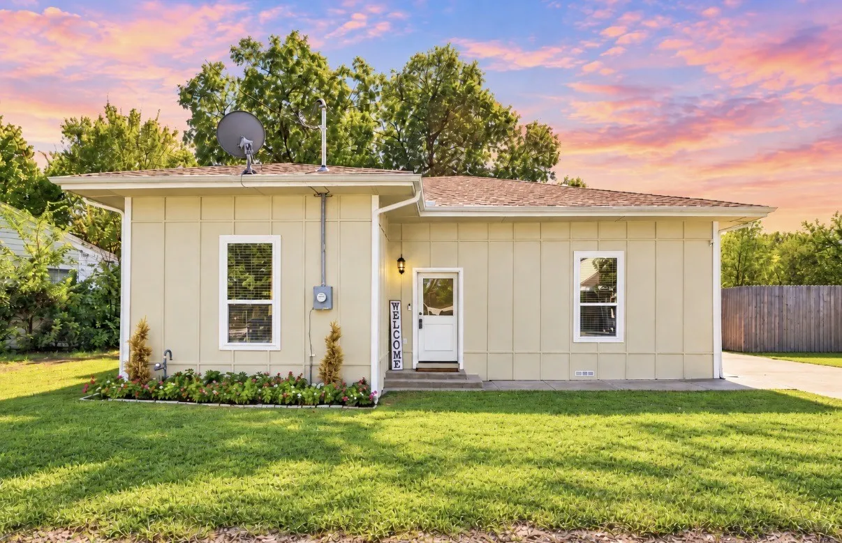 Single Family Residence For Sale