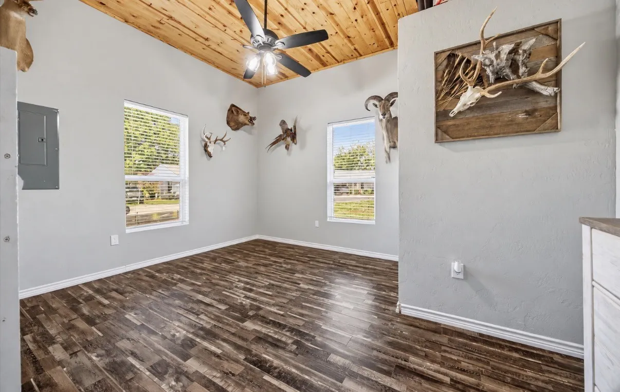 Single Family Residence For Sale in Hunt County , 2206 Drake Street, Caddo Mills, Texas 75135, 4 Bedroom, 2 Bathroom, Garage spaces, 1,588 Sqft, built in 1970, mls#21408885, Real Estate Agent in Caddo Mills, Homes For Sale in Hunt county, Homes For Sale in Caddo Mills, Realtor in Caddo Mills Texas, Real Estate Brokerage Independent Realty Texas, Luminita Cordes Realtor