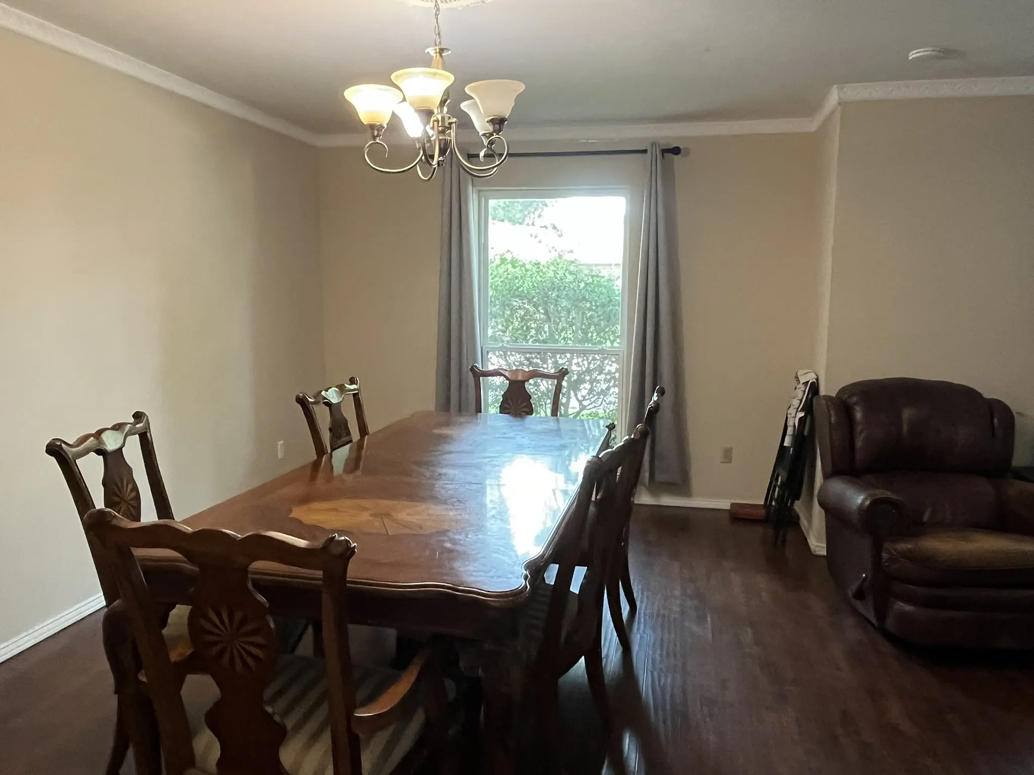 Single Family Residence For Rent in Dallas County , 6918 LA MANGA Drive, Dallas, Texas 75248, 4 Bedroom, 3 Bathroom, 2 Garage spaces, 2,750 Sqft, built in 1976, mls#21408891, Real Estate Agent in Dallas, Homes For Rent in Dallas county, Homes For Rent in Dallas, Realtor in Dallas Texas, Real Estate Brokerage Independent Realty Texas, Luminita Cordes Realtor