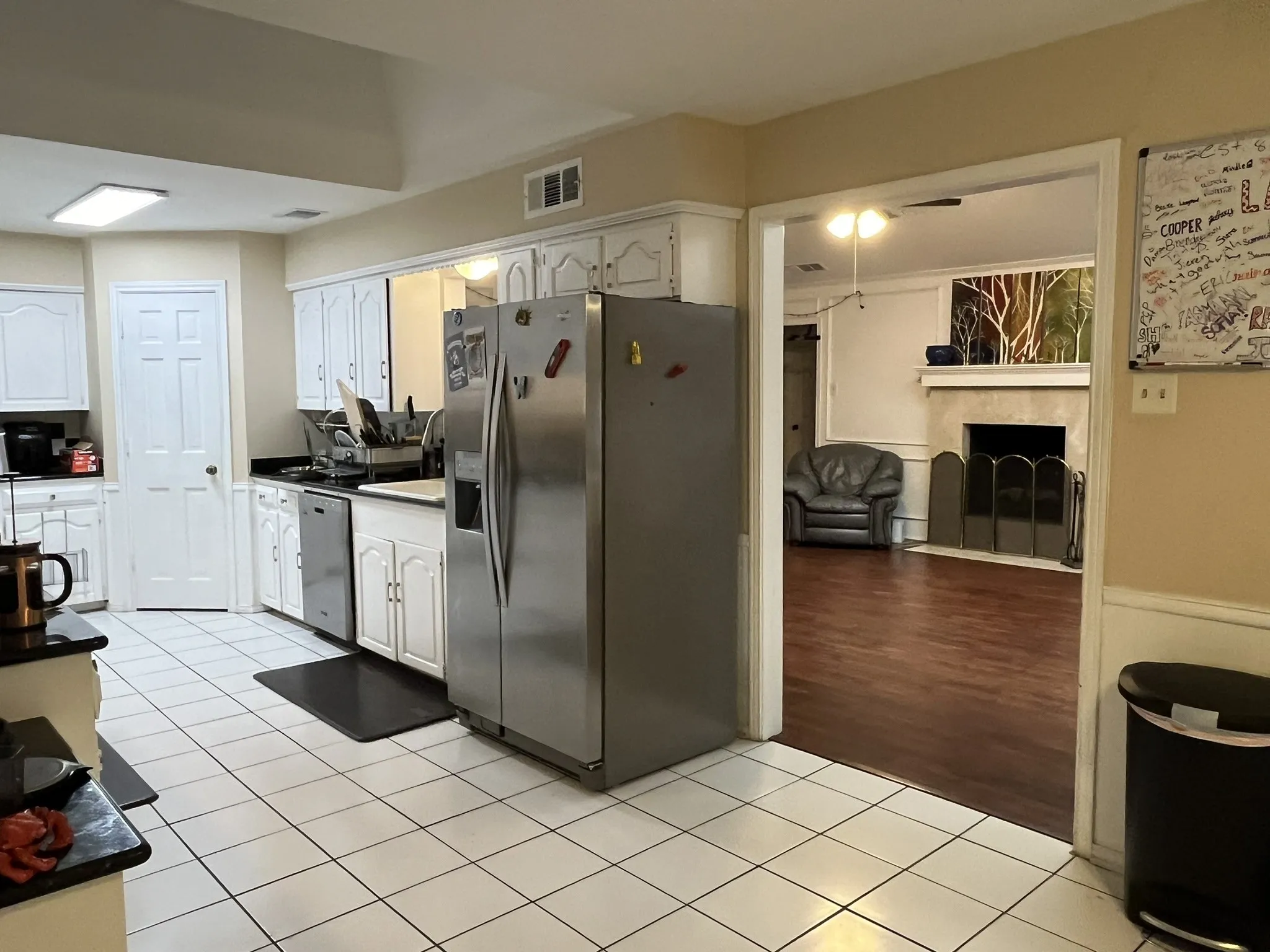 Single Family Residence For Rent in Dallas County , 6918 LA MANGA Drive, Dallas, Texas 75248, 4 Bedroom, 3 Bathroom, 2 Garage spaces, 2,750 Sqft, built in 1976, mls#21408891, Real Estate Agent in Dallas, Homes For Rent in Dallas county, Homes For Rent in Dallas, Realtor in Dallas Texas, Real Estate Brokerage Independent Realty Texas, Luminita Cordes Realtor