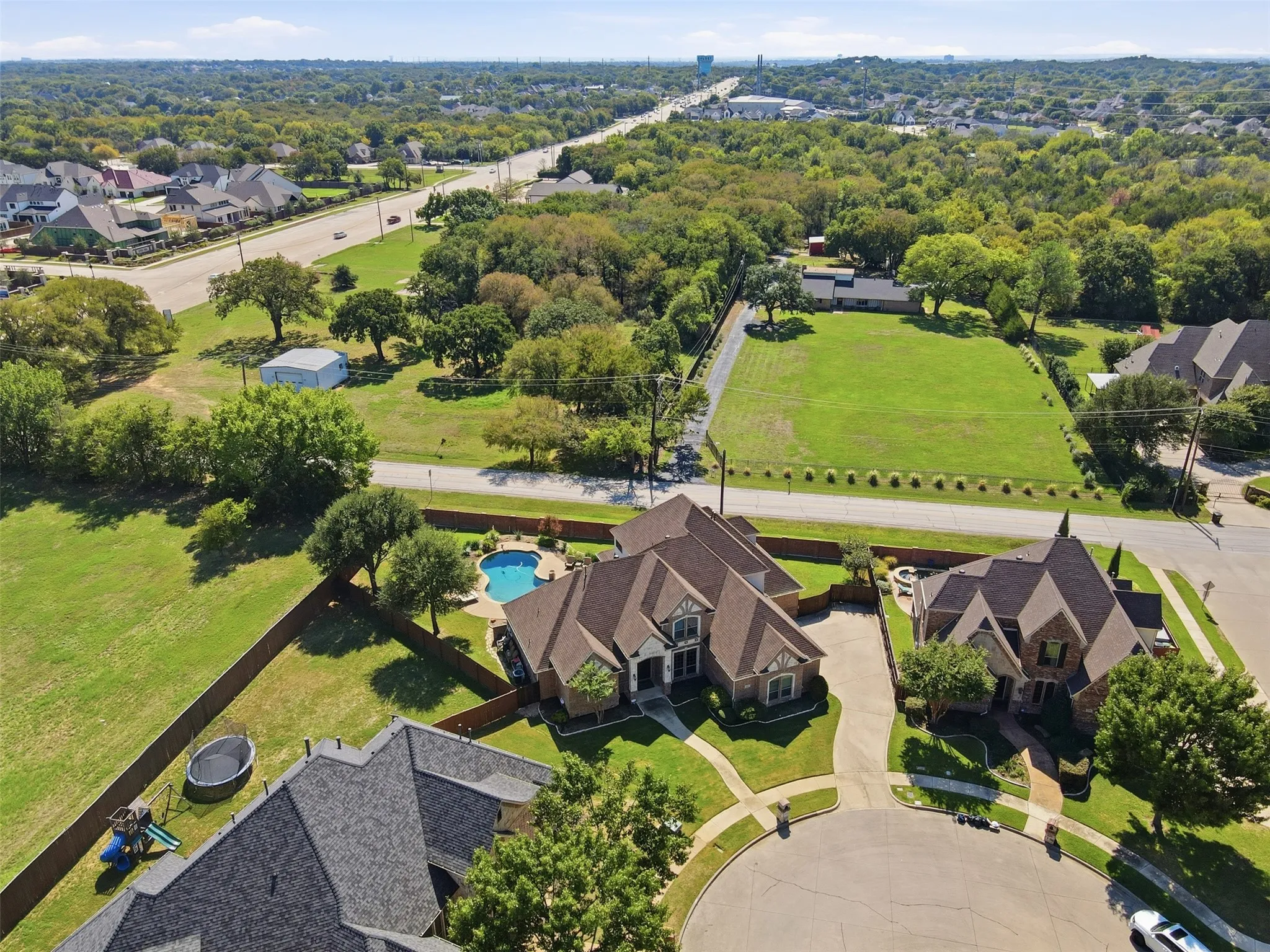 Single Family Residence For Sale in Tarrant County , 9204 Hailey Court, North Richland Hills, Texas 76182, 5 Bedroom, 3 Bathroom, 3 Garage spaces, 4,450 Sqft, built in 2004, mls#21408871, Real Estate Agent in North Richland Hills, Homes For Sale in Tarrant county, Homes For Sale in North Richland Hills, Realtor in North Richland Hills Texas, Real Estate Brokerage Independent Realty Texas, Luminita Cordes Realtor