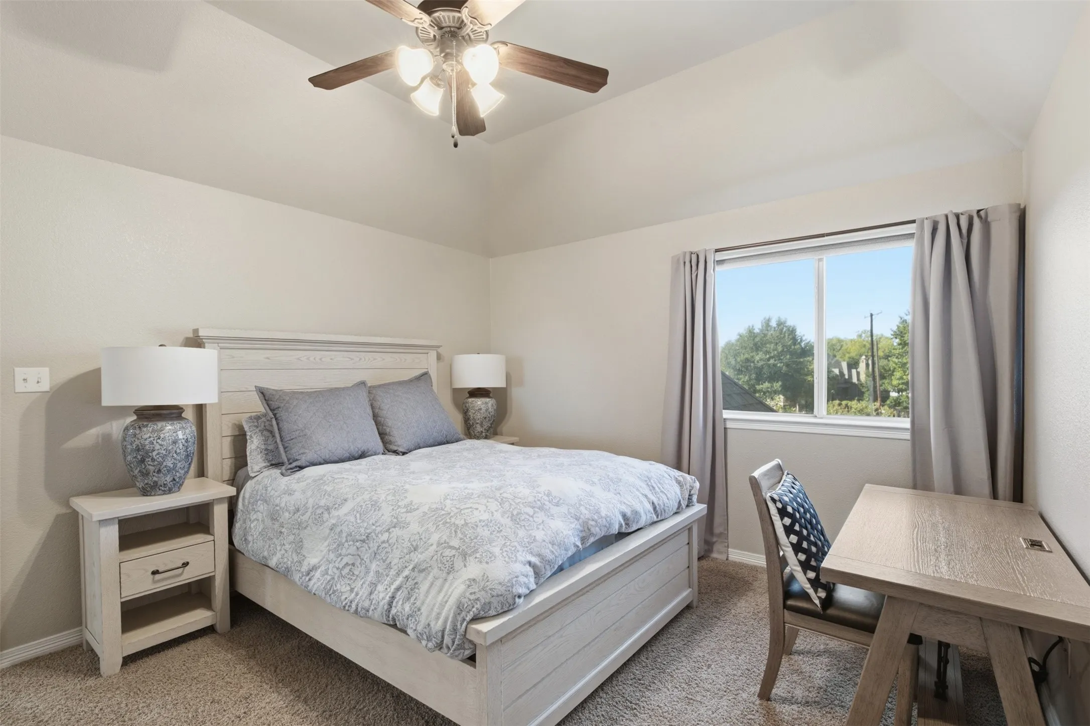 Single Family Residence For Sale in Tarrant County , 9204 Hailey Court, North Richland Hills, Texas 76182, 5 Bedroom, 3 Bathroom, 3 Garage spaces, 4,450 Sqft, built in 2004, mls#21408871, Real Estate Agent in North Richland Hills, Homes For Sale in Tarrant county, Homes For Sale in North Richland Hills, Realtor in North Richland Hills Texas, Real Estate Brokerage Independent Realty Texas, Luminita Cordes Realtor