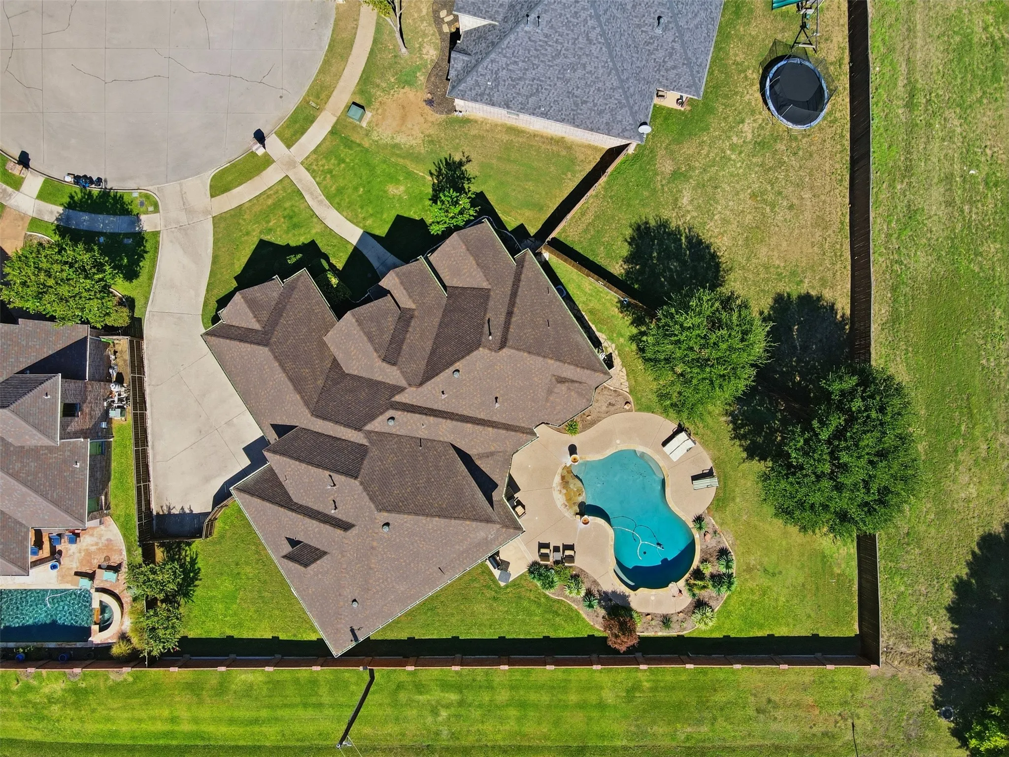 Single Family Residence For Sale in Tarrant County , 9204 Hailey Court, North Richland Hills, Texas 76182, 5 Bedroom, 3 Bathroom, 3 Garage spaces, 4,450 Sqft, built in 2004, mls#21408871, Real Estate Agent in North Richland Hills, Homes For Sale in Tarrant county, Homes For Sale in North Richland Hills, Realtor in North Richland Hills Texas, Real Estate Brokerage Independent Realty Texas, Luminita Cordes Realtor