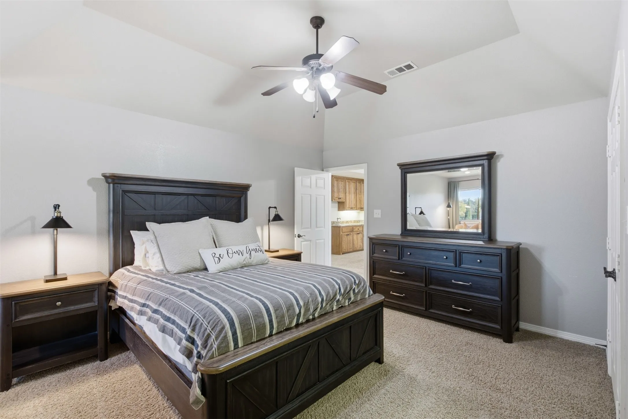 Single Family Residence For Sale in Tarrant County , 9204 Hailey Court, North Richland Hills, Texas 76182, 5 Bedroom, 3 Bathroom, 3 Garage spaces, 4,450 Sqft, built in 2004, mls#21408871, Real Estate Agent in North Richland Hills, Homes For Sale in Tarrant county, Homes For Sale in North Richland Hills, Realtor in North Richland Hills Texas, Real Estate Brokerage Independent Realty Texas, Luminita Cordes Realtor