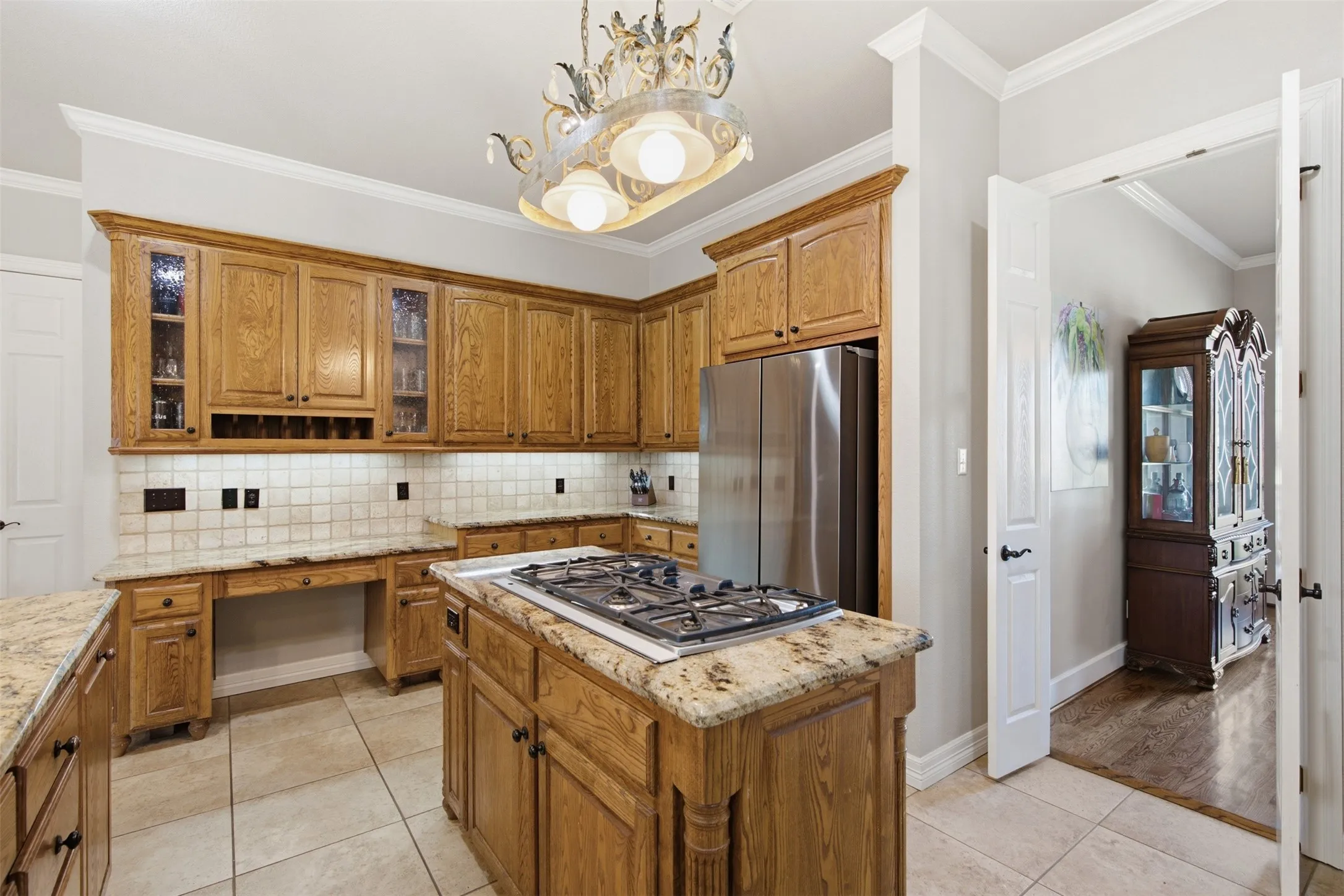 Single Family Residence For Sale in Tarrant County , 9204 Hailey Court, North Richland Hills, Texas 76182, 5 Bedroom, 3 Bathroom, 3 Garage spaces, 4,450 Sqft, built in 2004, mls#21408871, Real Estate Agent in North Richland Hills, Homes For Sale in Tarrant county, Homes For Sale in North Richland Hills, Realtor in North Richland Hills Texas, Real Estate Brokerage Independent Realty Texas, Luminita Cordes Realtor