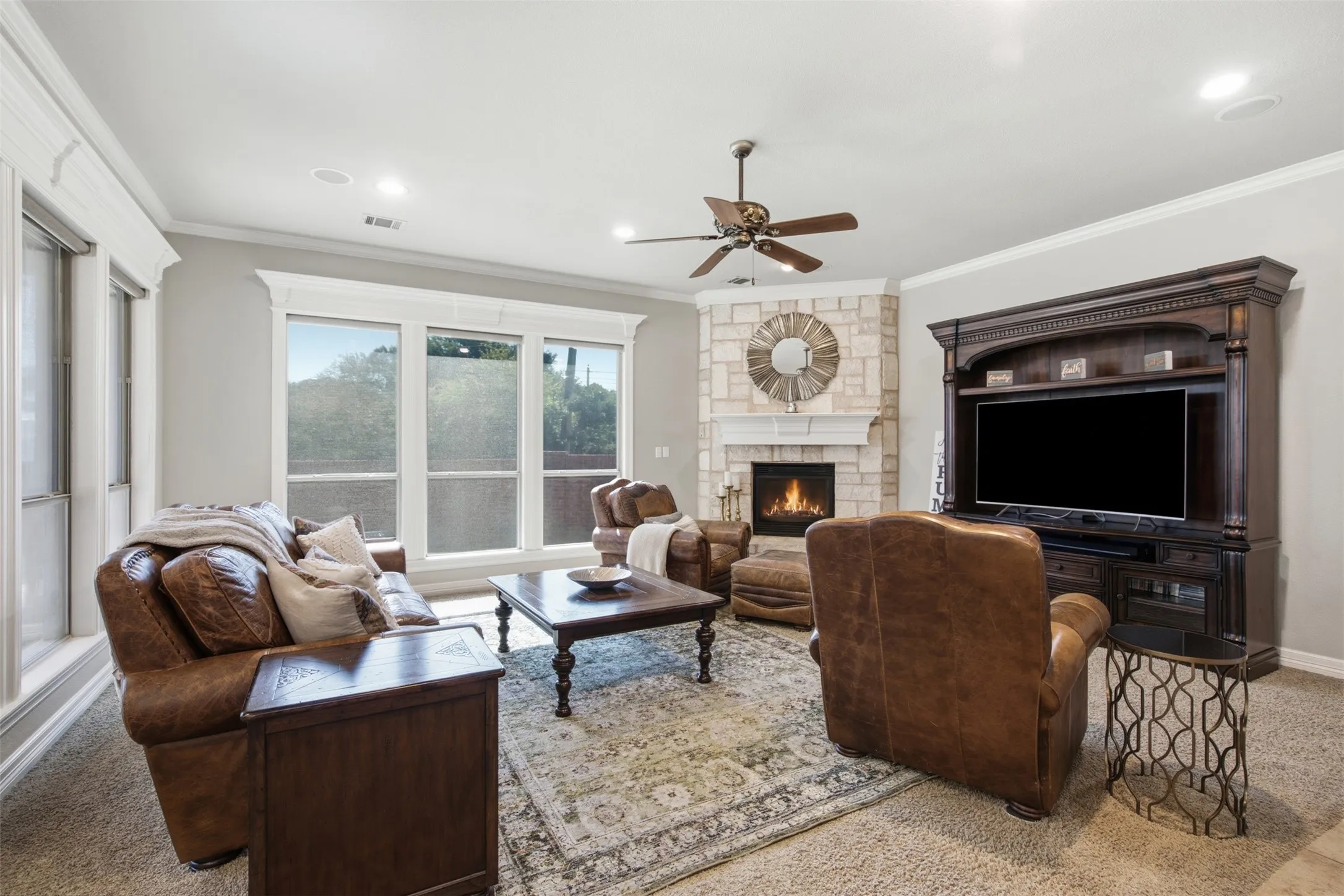 Single Family Residence For Sale in Tarrant County , 9204 Hailey Court, North Richland Hills, Texas 76182, 5 Bedroom, 3 Bathroom, 3 Garage spaces, 4,450 Sqft, built in 2004, mls#21408871, Real Estate Agent in North Richland Hills, Homes For Sale in Tarrant county, Homes For Sale in North Richland Hills, Realtor in North Richland Hills Texas, Real Estate Brokerage Independent Realty Texas, Luminita Cordes Realtor