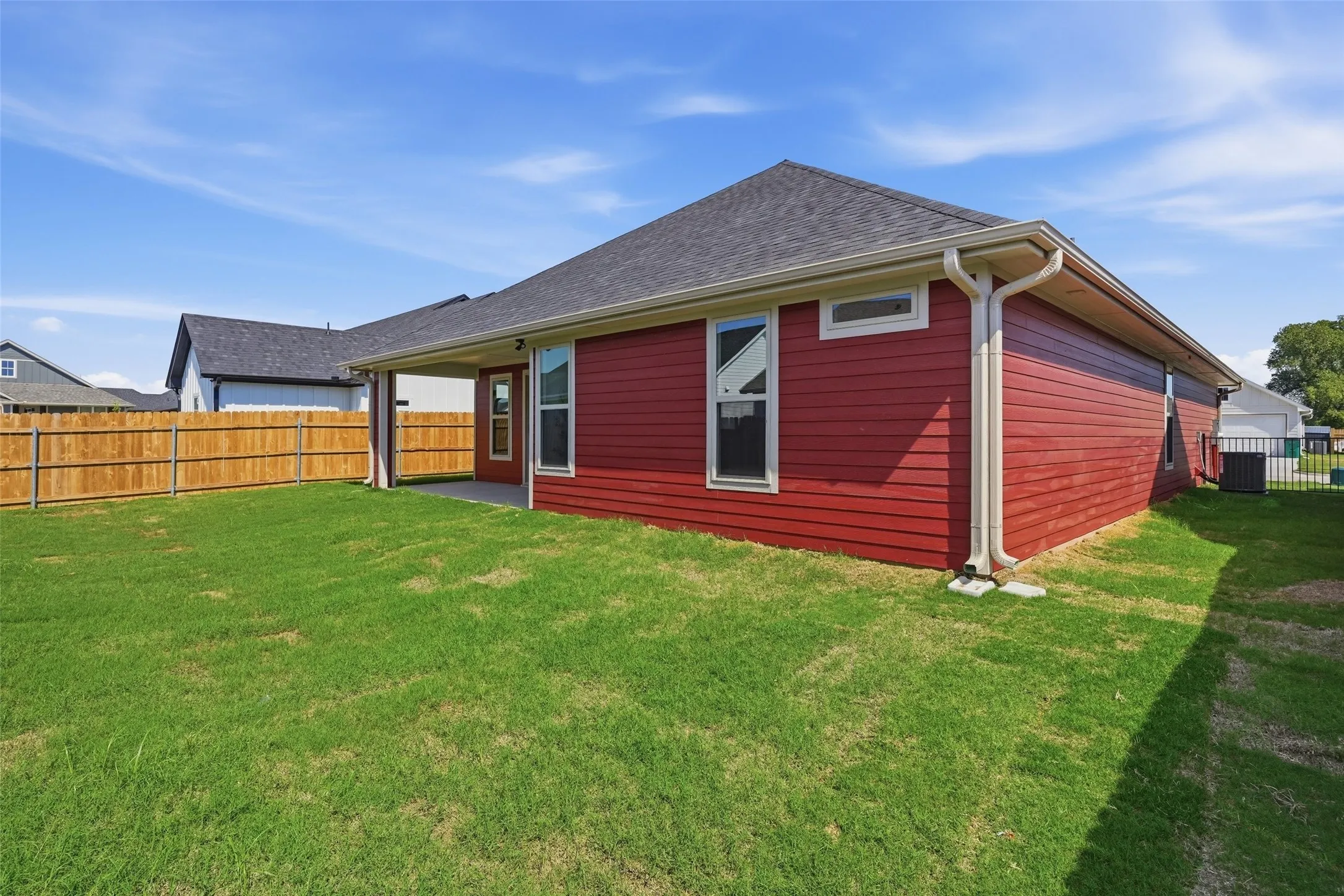 Single Family Residence For Sale in Hood County , 804 Lavender Court, Tolar, Texas 76476, 3 Bedroom, 2 Bathroom, 2 Garage spaces, 1,629 Sqft, built in 2026, mls#21391731, Real Estate Agent in Tolar, Homes For Sale in Hood county, Homes For Sale in Tolar, Realtor in Tolar Texas, Real Estate Brokerage Independent Realty Texas, Luminita Cordes Realtor
