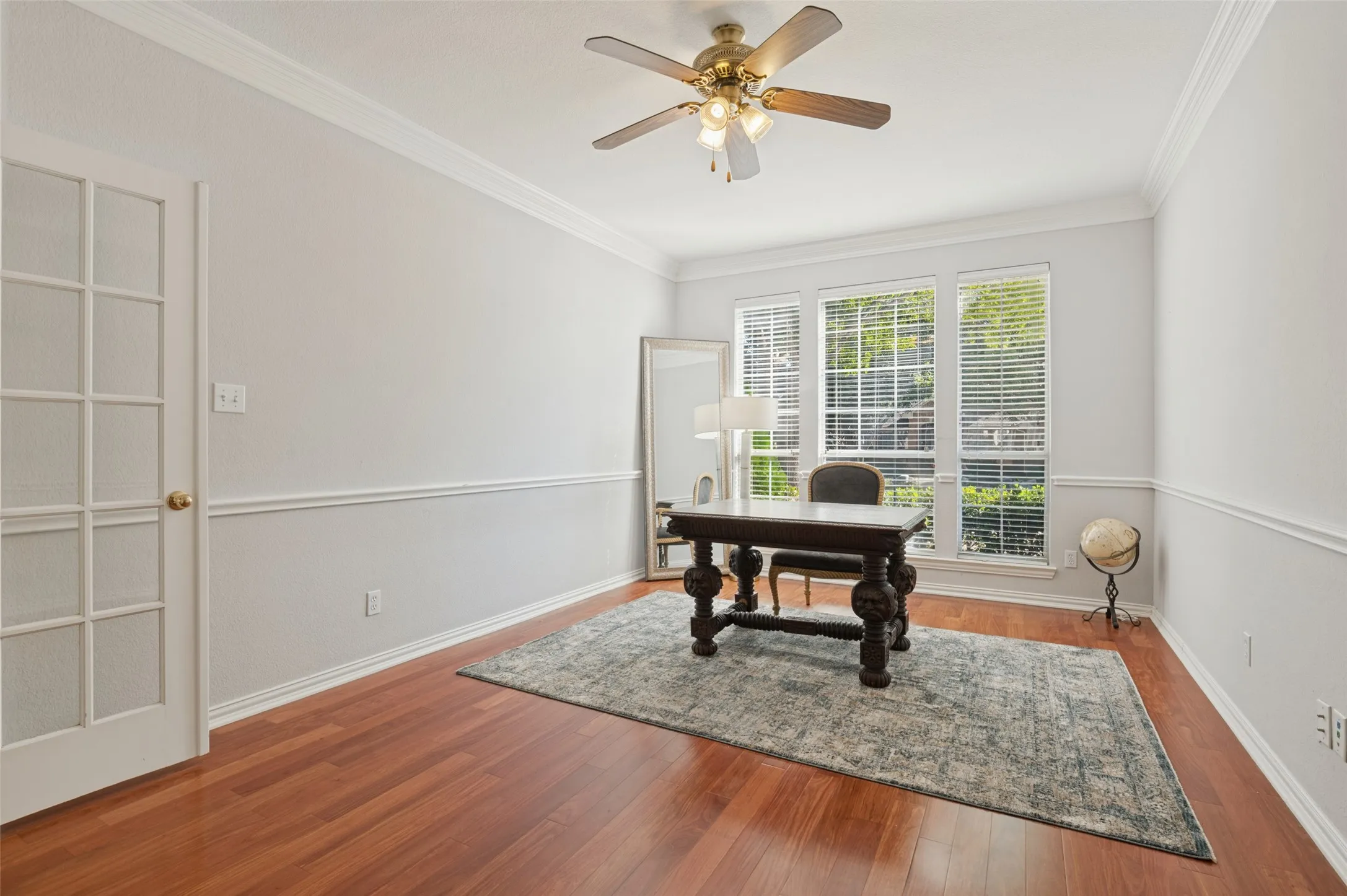 Single Family Residence For Sale in Tarrant County , 2323 Everton Drive, Arlington, Texas 76001, 4 Bedroom, 4 Bathroom, 2 Garage spaces, 3,626 Sqft, built in 2001, mls#21408846, Real Estate Agent in Arlington, Homes For Sale in Tarrant county, Homes For Sale in Arlington, Realtor in Arlington Texas, Real Estate Brokerage Independent Realty Texas, Luminita Cordes Realtor
